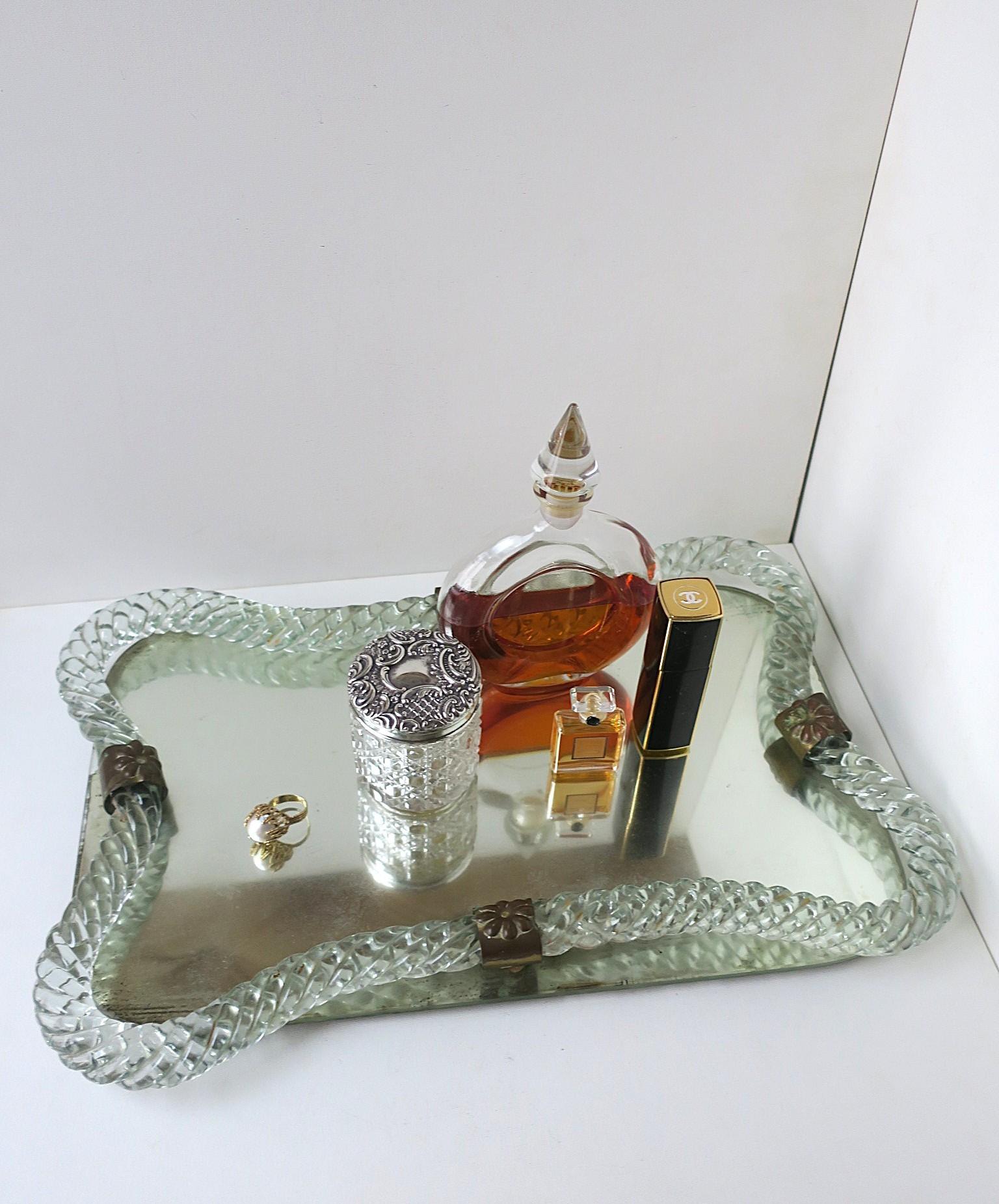 English Sterling Silver Vanity or Bathroom Jar Box For Sale 6