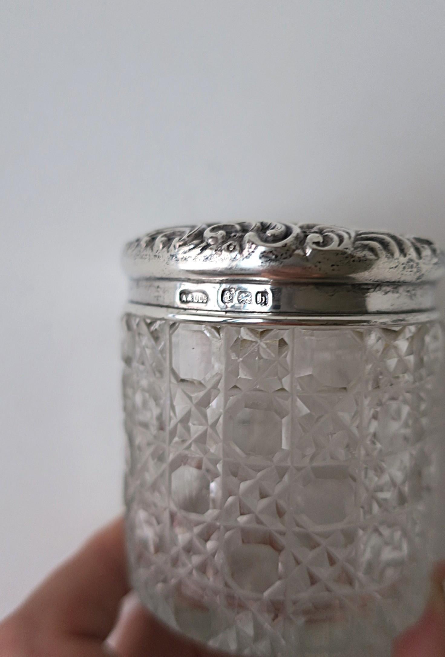 English Sterling Silver Vanity or Bathroom Jar Box For Sale 10