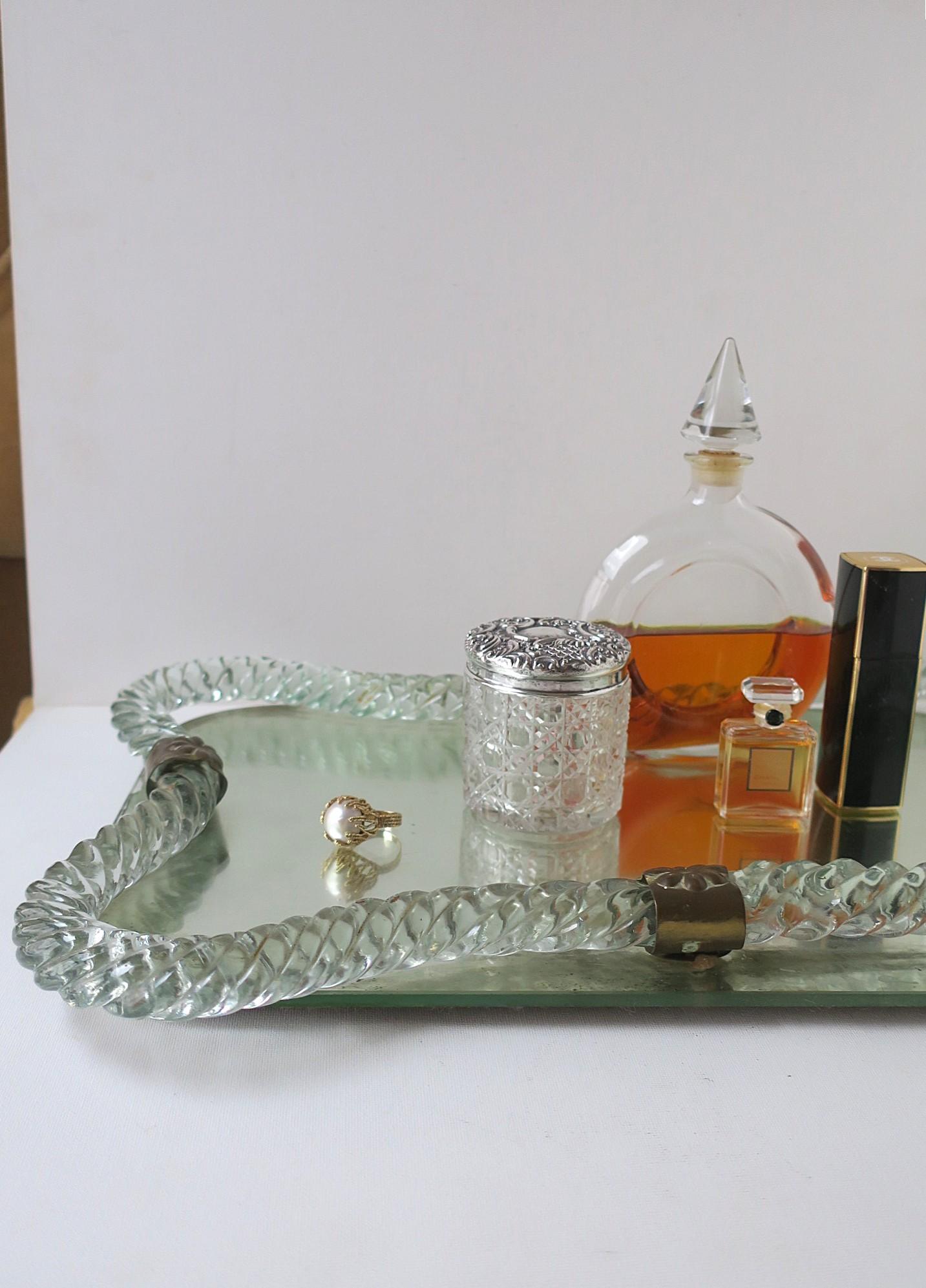 English Sterling Silver Vanity or Bathroom Jar Box For Sale 2