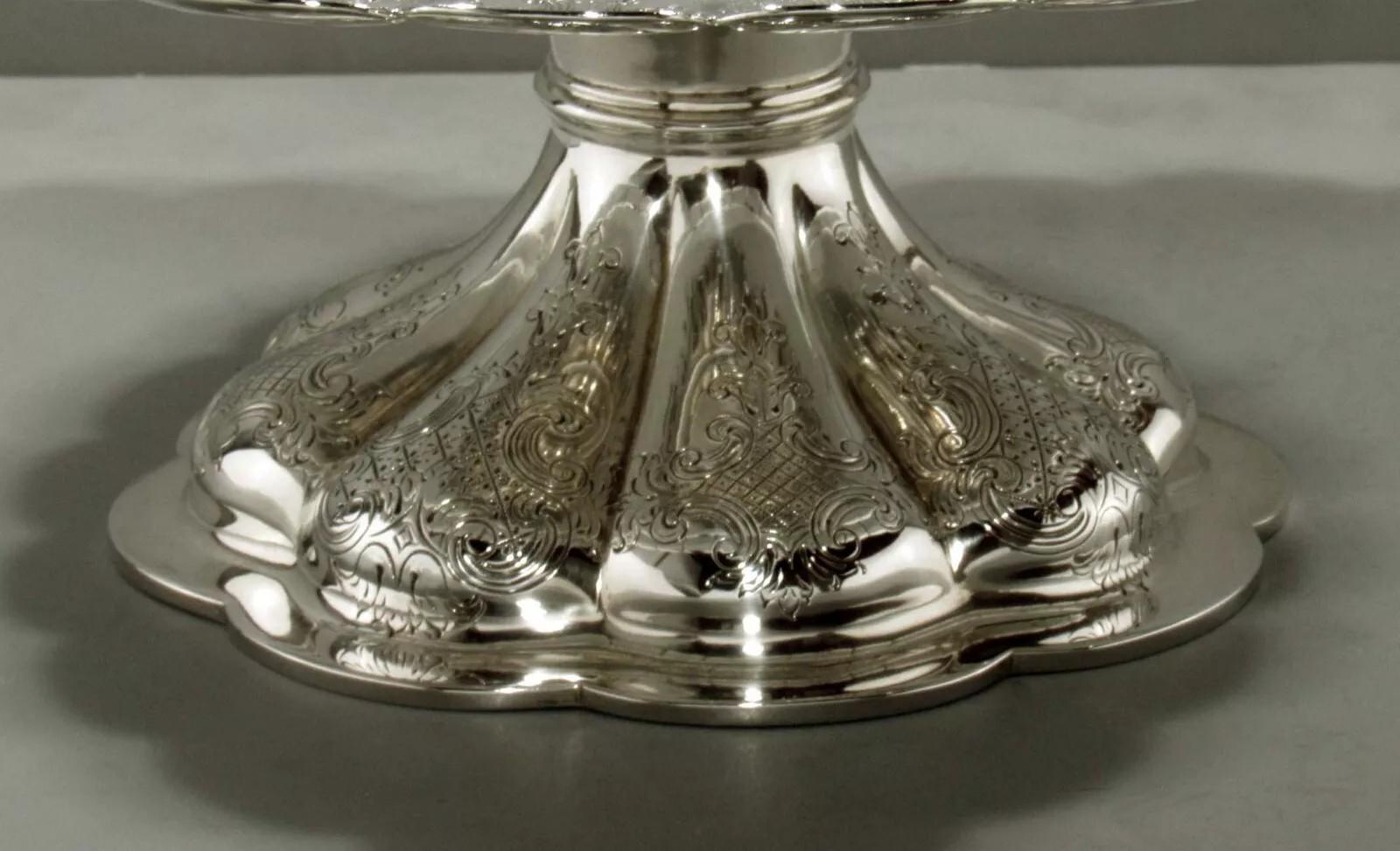 ENGLISH STERLING TAZZA Circa 1843  ROBERT GARRARD known as  Royal Silversmith For Sale 2
