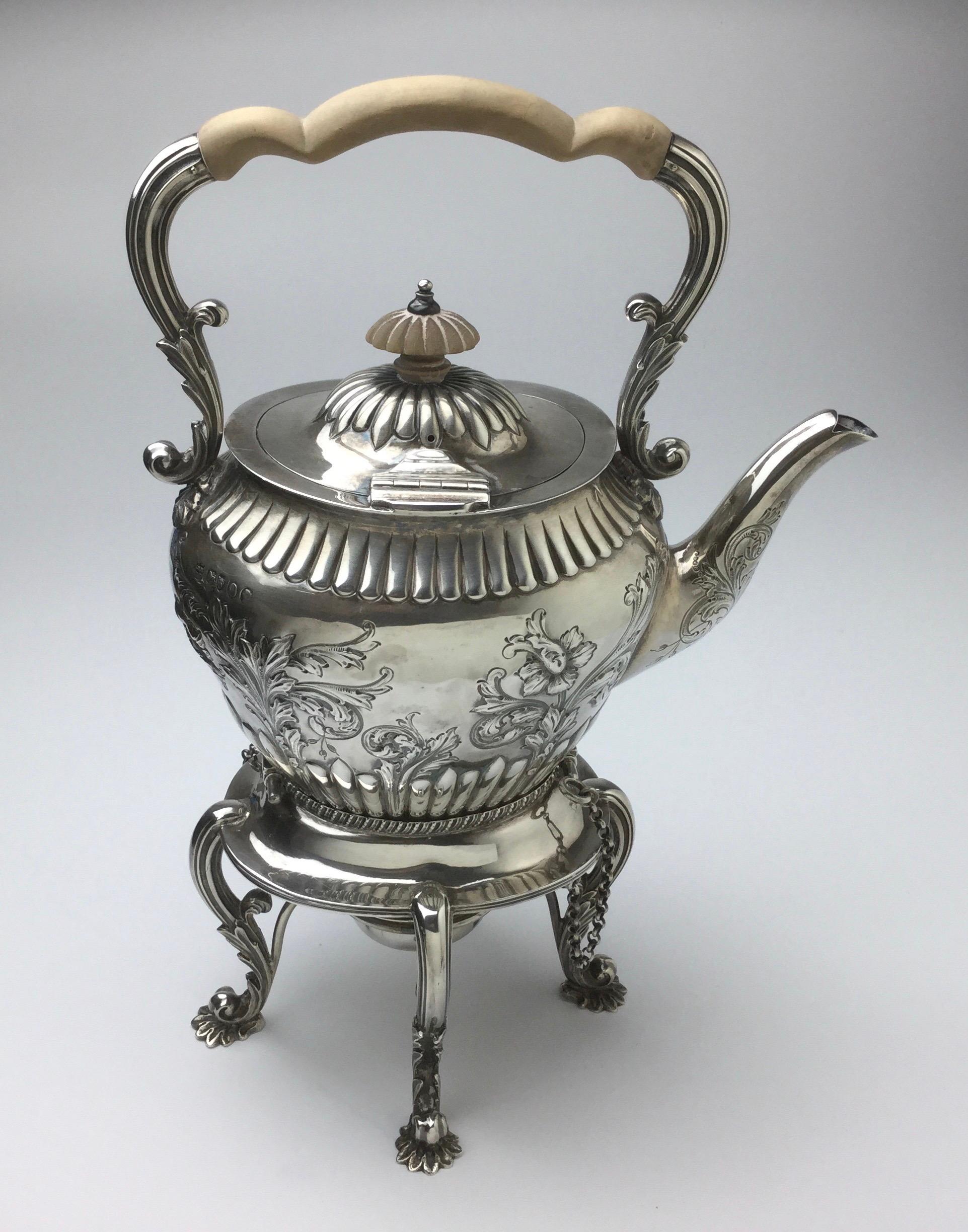 English Sterling Tip Kettle by Mappin & Web, London, 1893-1895 In Good Condition For Sale In Lambertville, NJ