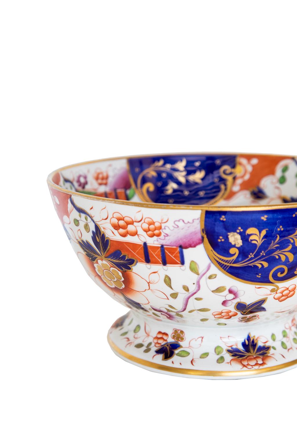 Ponchera con pie de porcelana inglesa Stone Inglés
