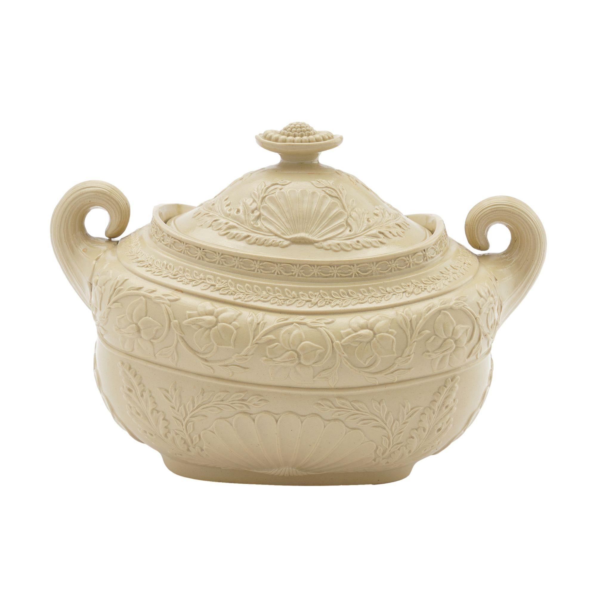19th Century English Stoneware sugar bowl with cover, c. 1830 For Sale