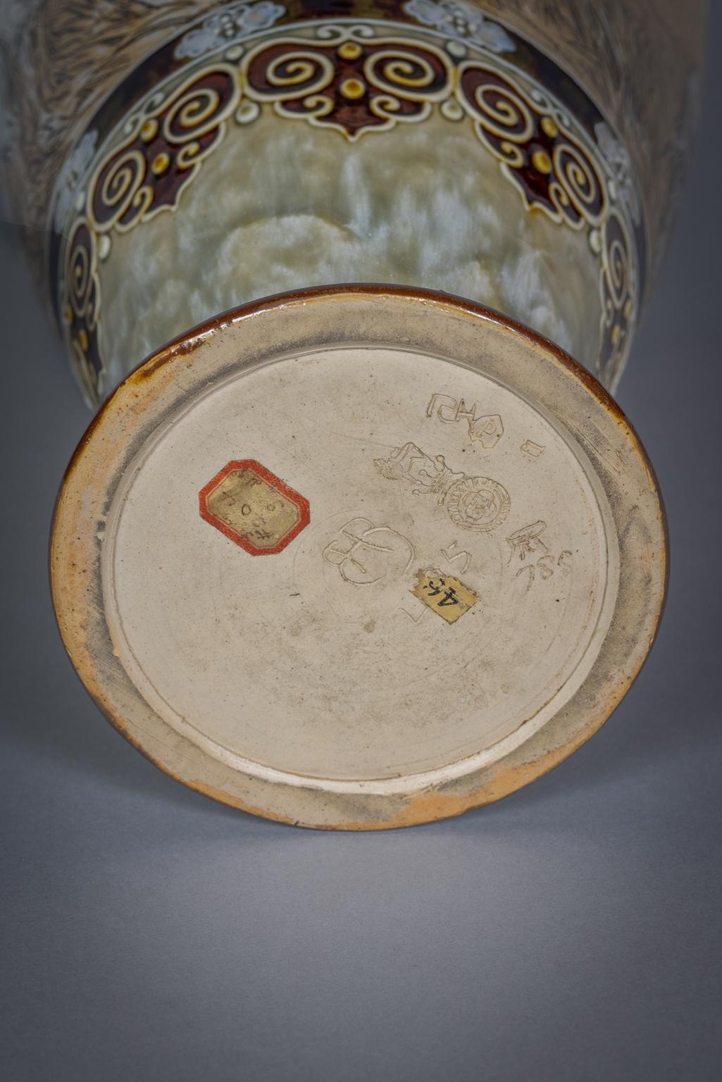 Vaso inglese in gres, Royal Doulton, 1905 circa in vendita 2