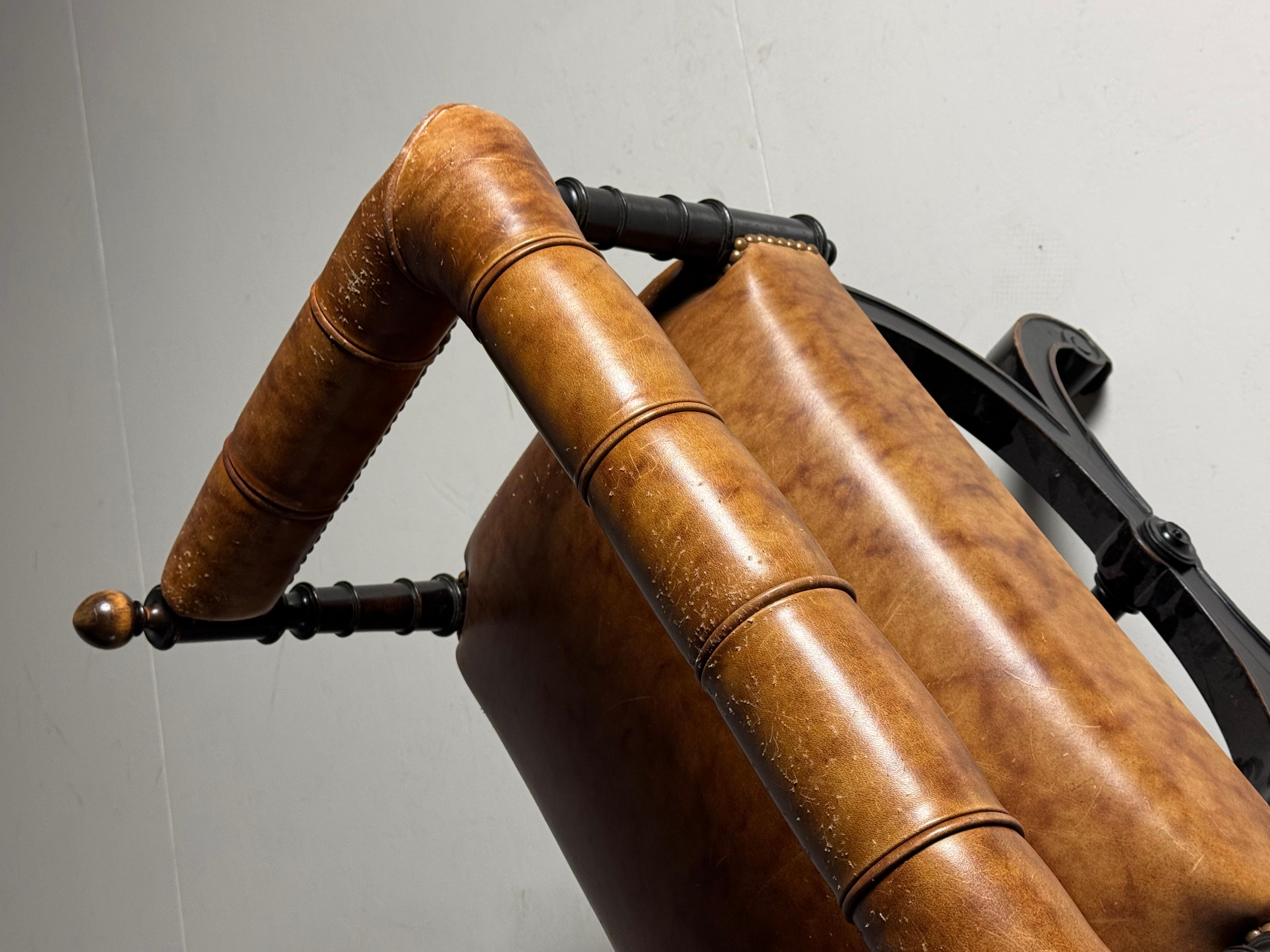 Englischer Hocker Classic Leder 20. Jahrhundert im Angebot 11