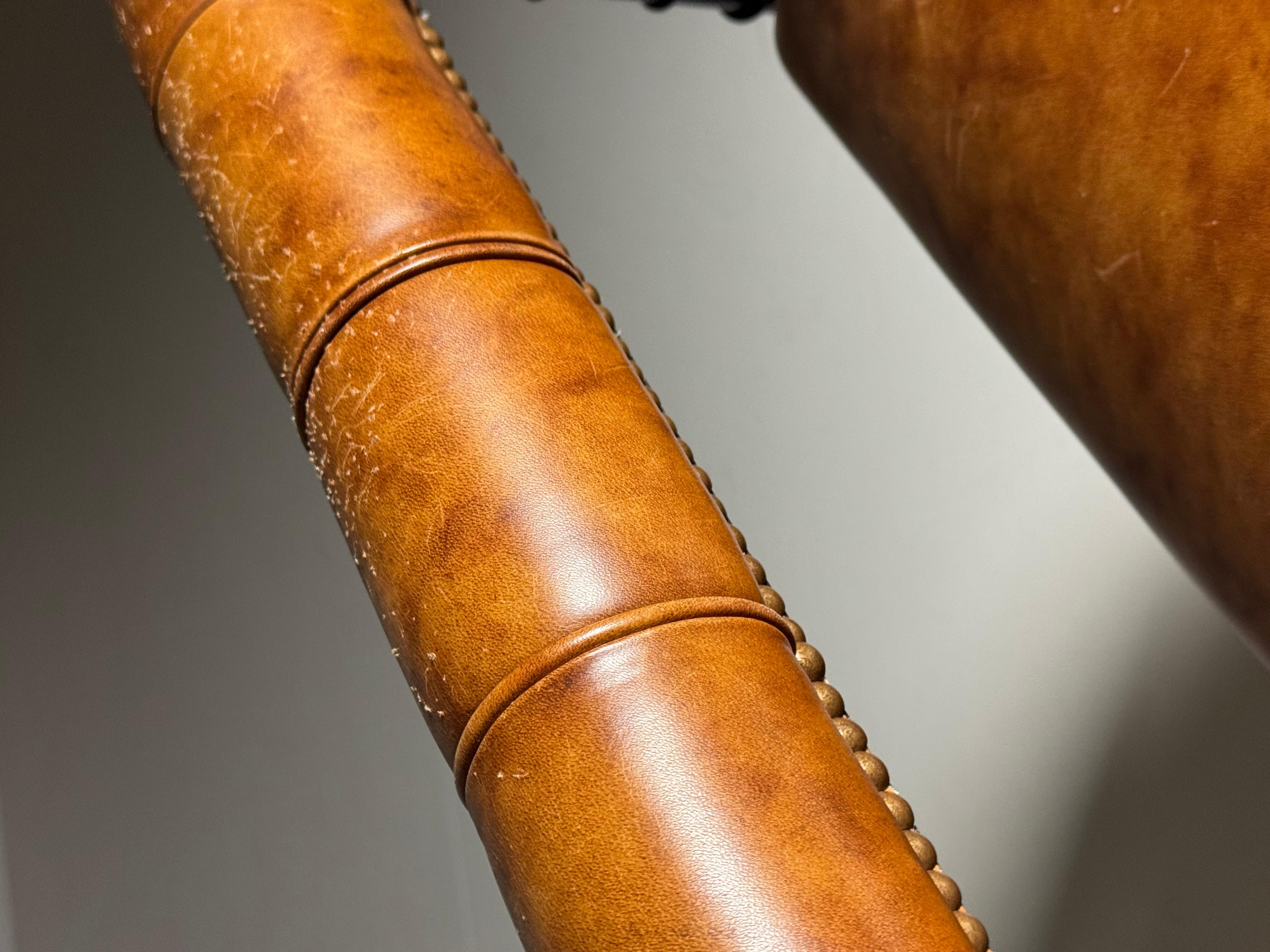Englischer Hocker Classic Leder 20. Jahrhundert (Ziegenleder) im Angebot