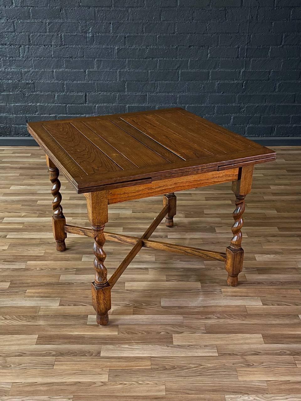 Style: English Farmhouse

Dimensions: 30”H x 36