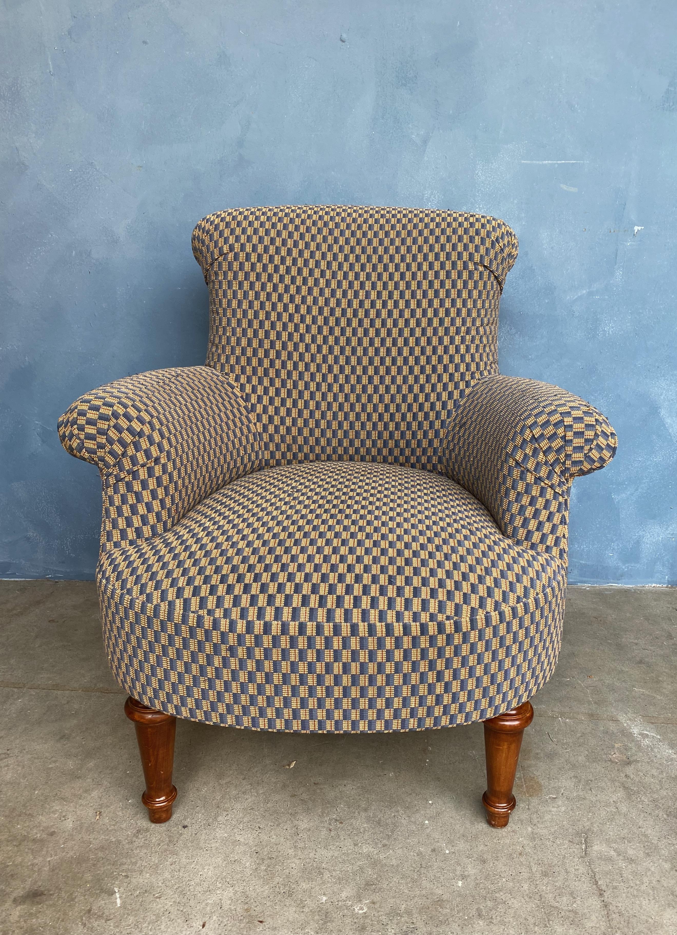 English Style Club Chair Geometric Fabric In Good Condition In Buchanan, NY