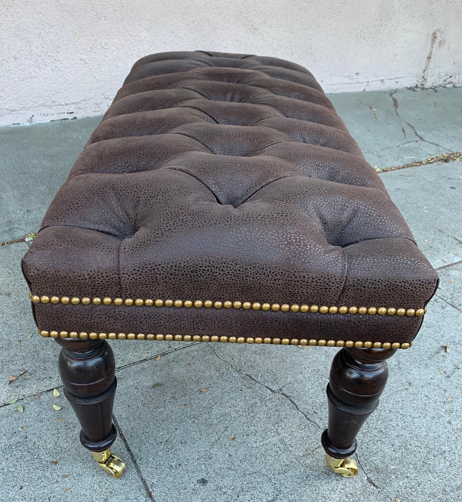 English Style Deep Tufted Bench Upholstered in Brown Leather In Good Condition In Los Angeles, CA