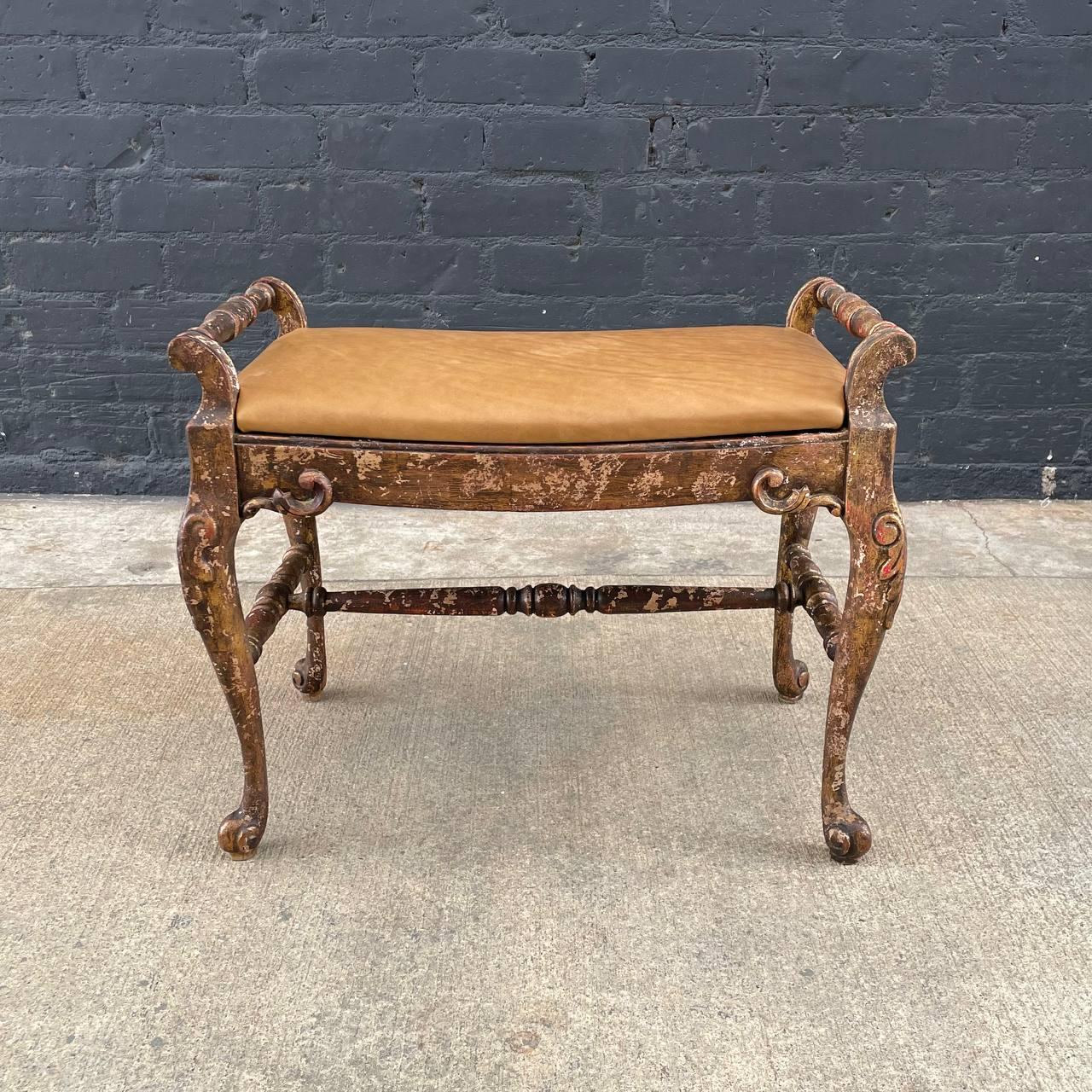 American English Style Gilt Wood & Leather Bench with Cabriole Legs For Sale