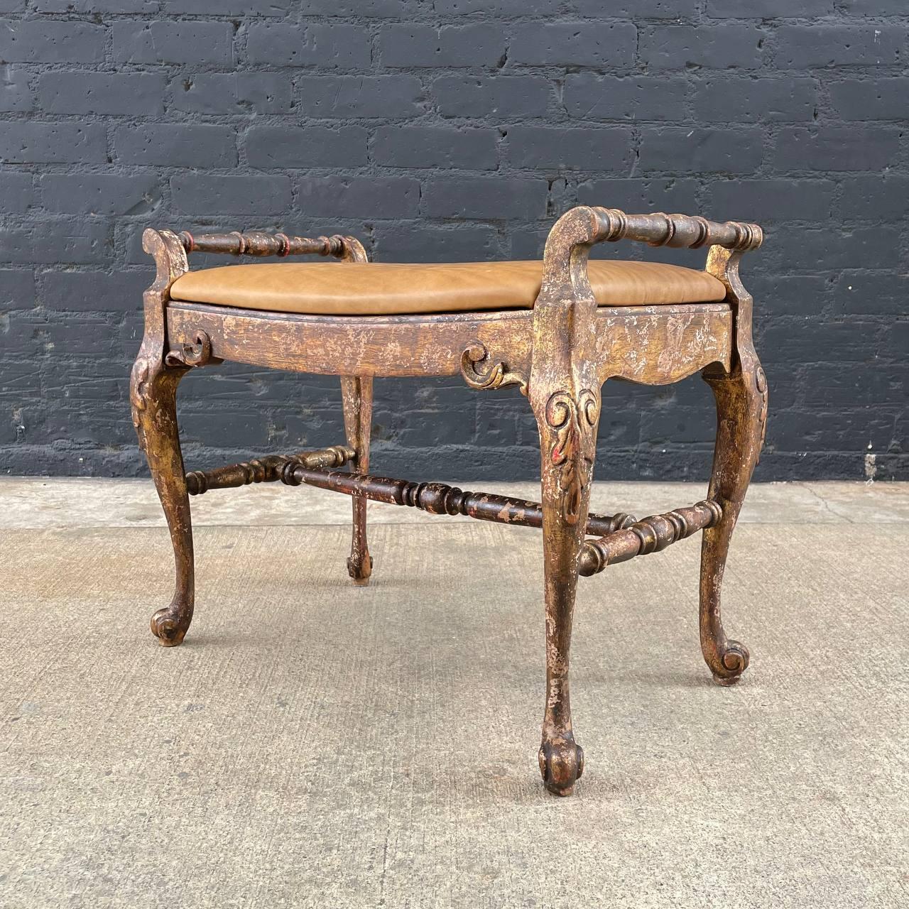 English Style Gilt Wood & Leather Bench with Cabriole Legs In Good Condition For Sale In Los Angeles, CA
