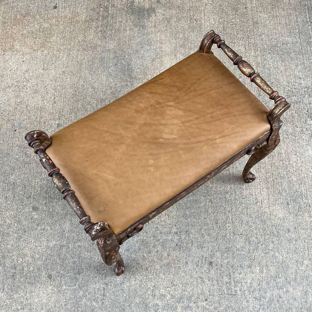 English Style Gilt Wood & Leather Bench with Cabriole Legs For Sale 1