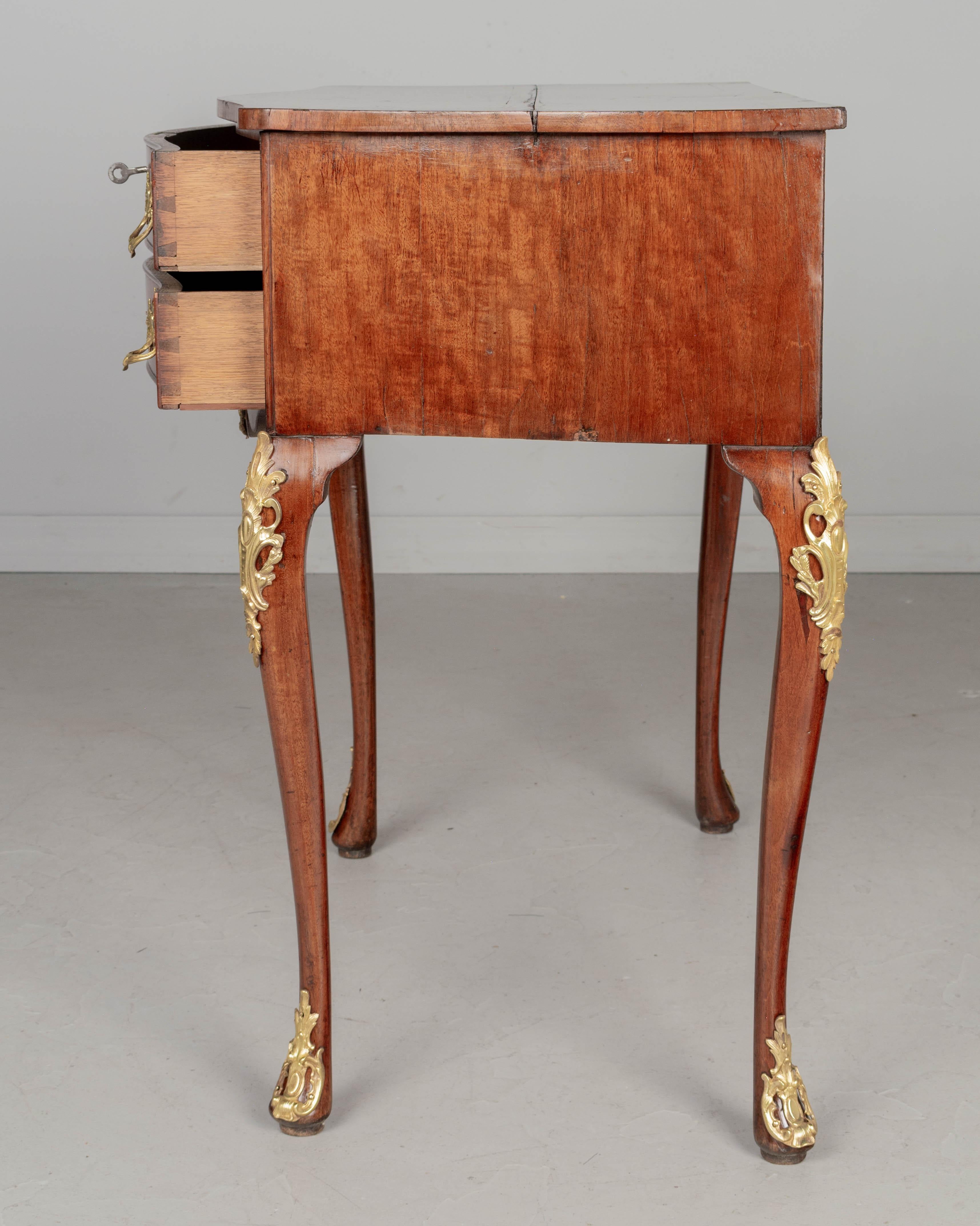 English Style Mahogany Side Table For Sale 1