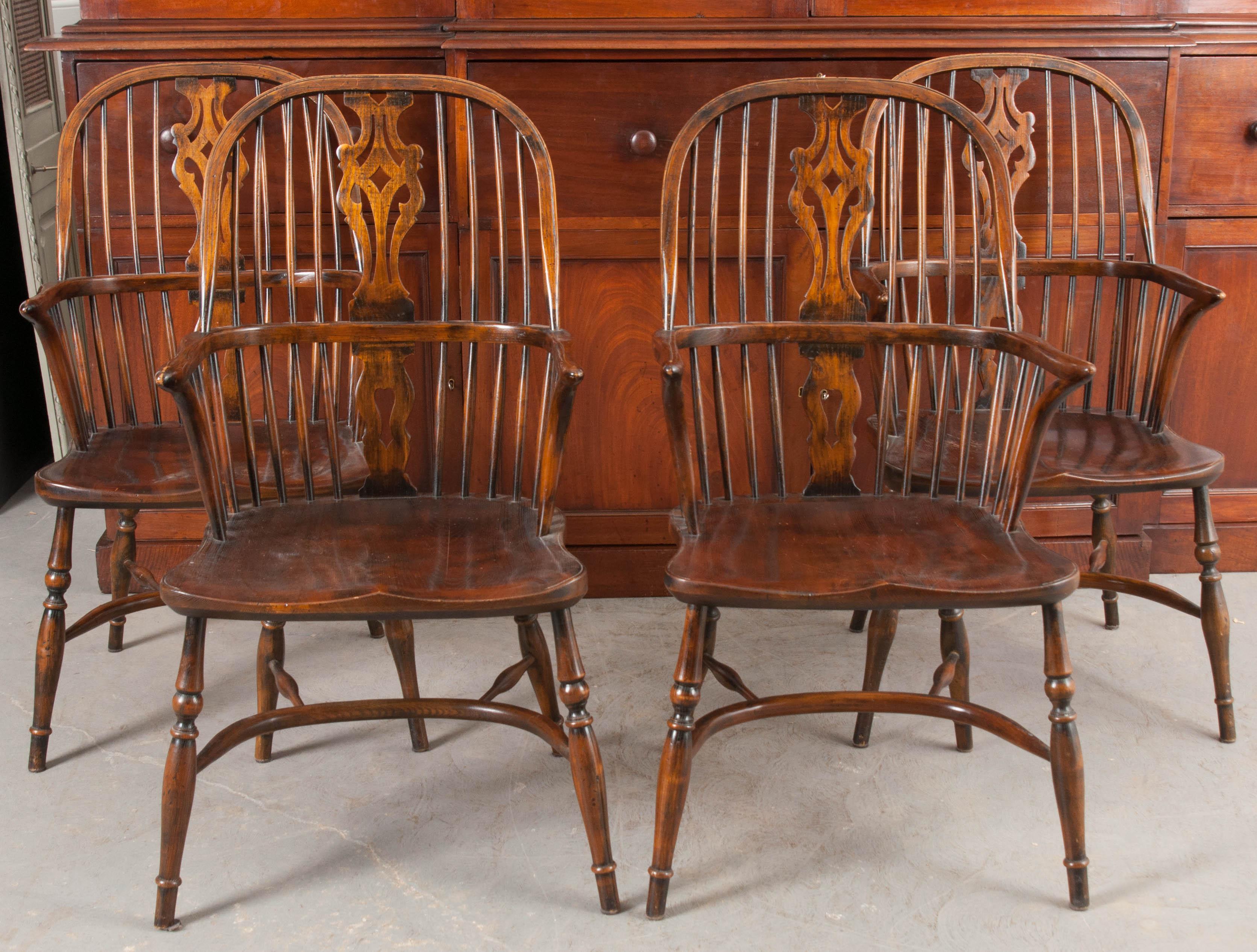 English Style Oak Windsor Chair Set 1