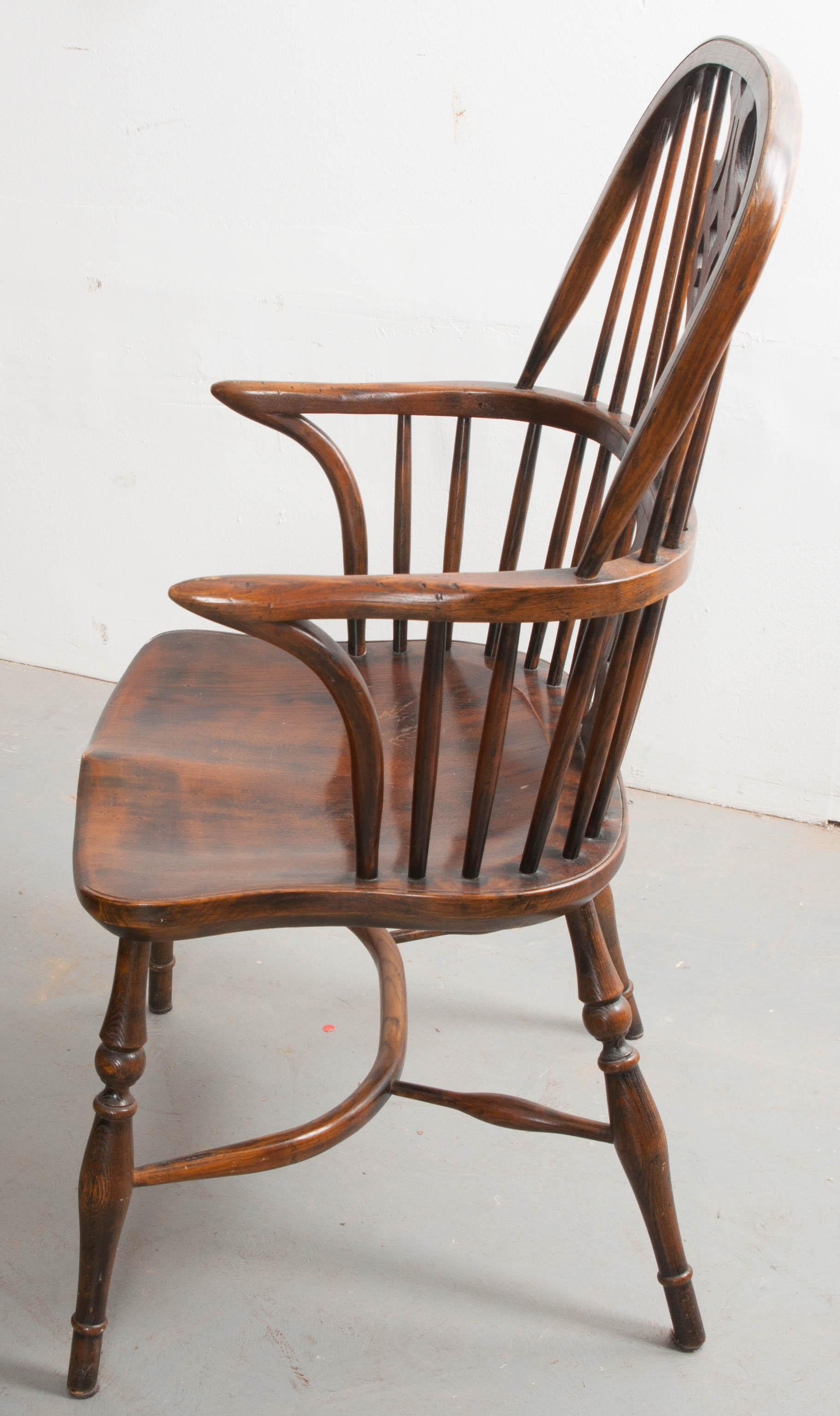 English Style Oak Windsor Chair Set 2