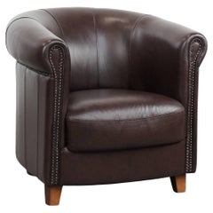 English style round leather club chair in very good condition