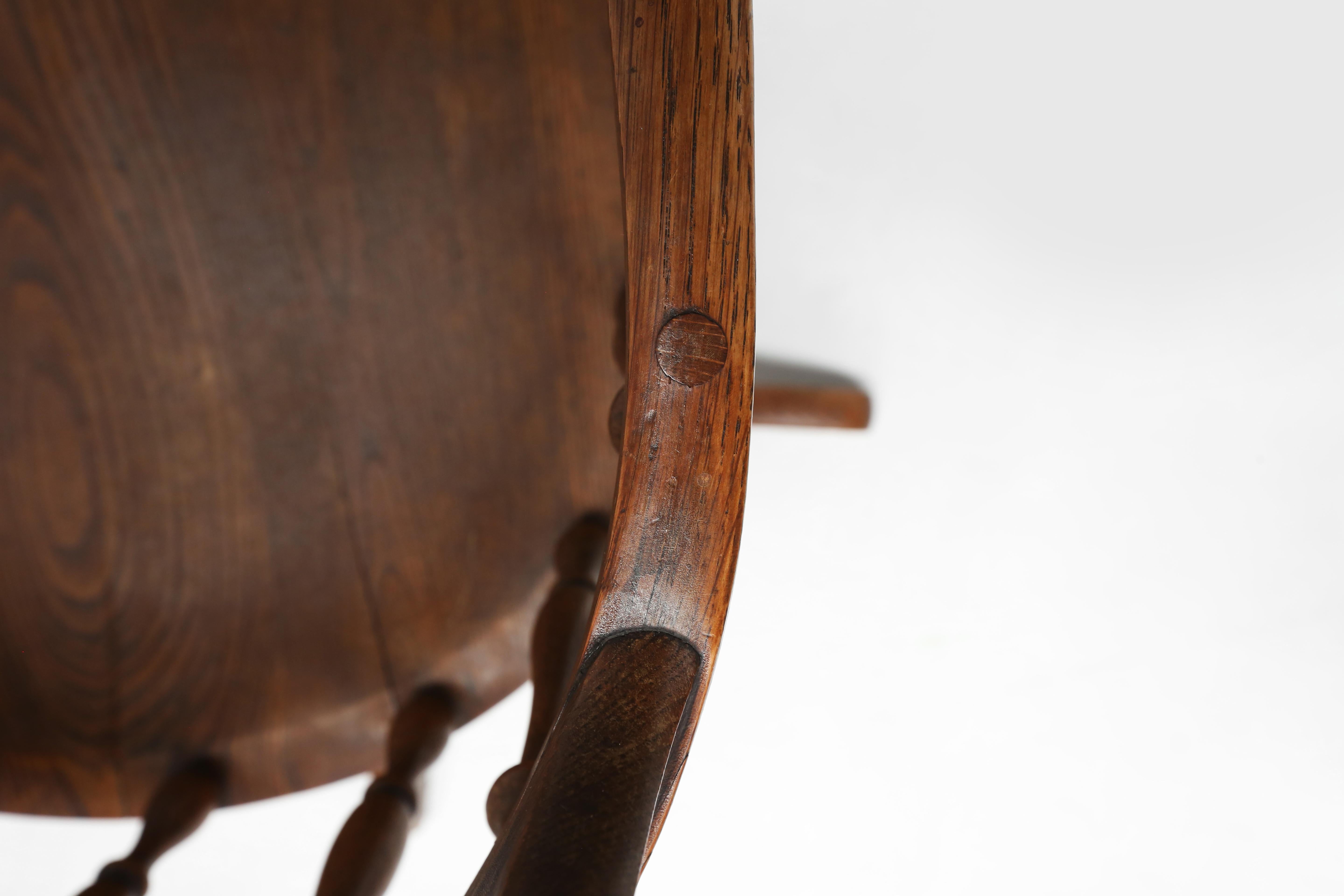 Chaise de bureau de style anglais à base pivotante, vers 1850 en vente 5