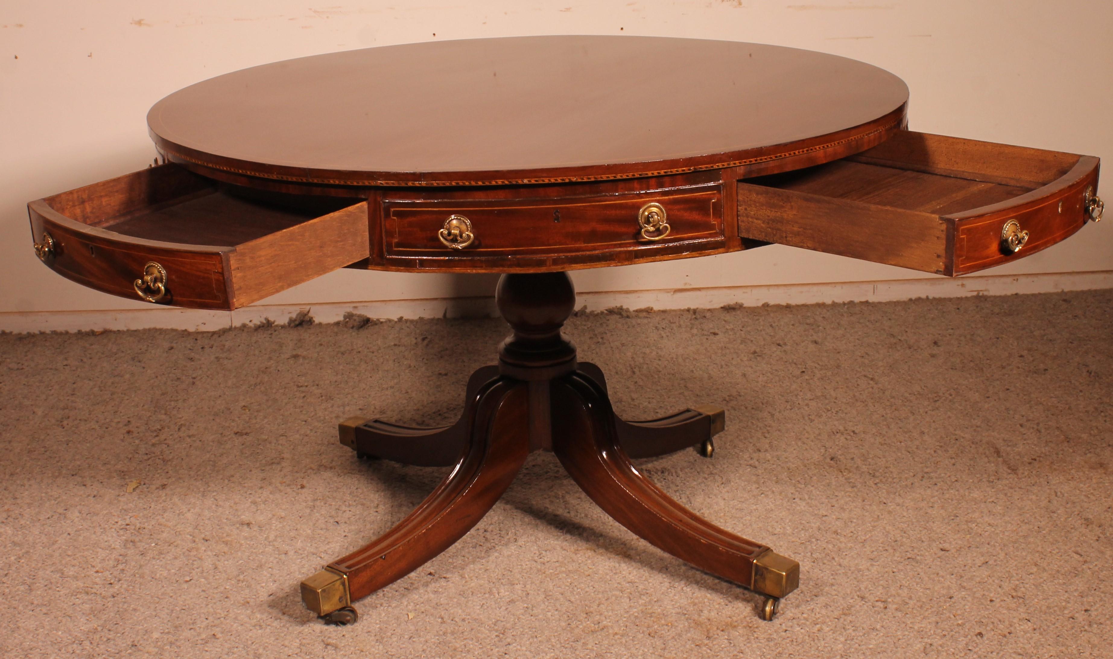 English Table Called Drum Table in Mahogany circa 1820, Regency Period In Good Condition In Brussels, Brussels