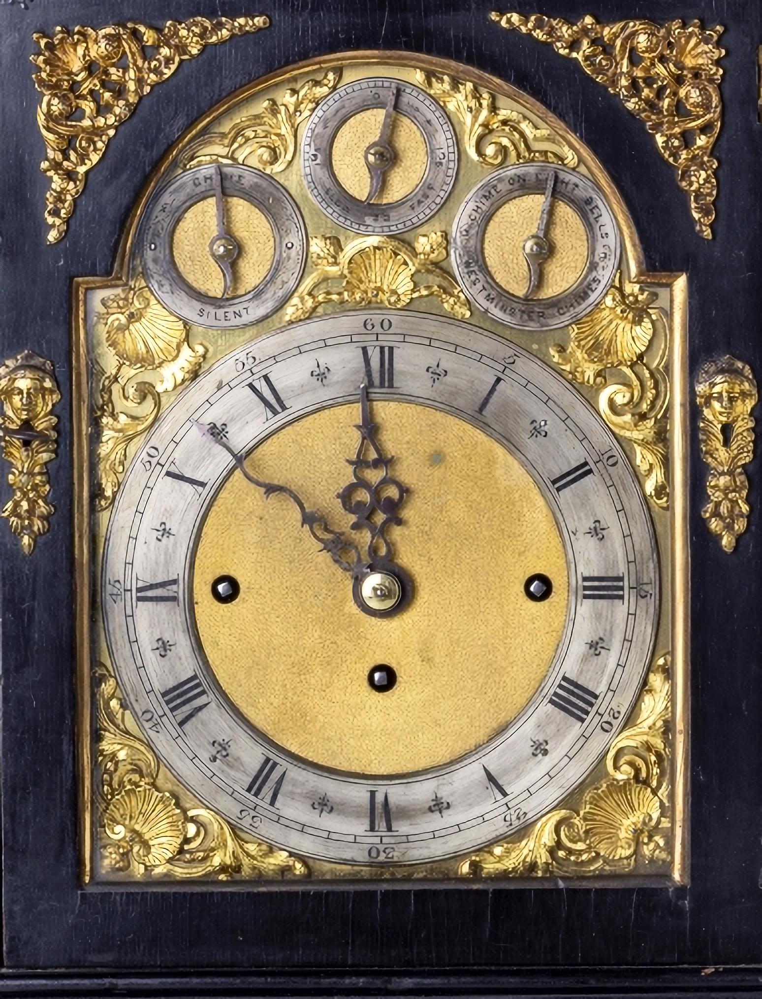 ENGLISH TABLE CLOCK 19. Jahrhundert George III.-Stil JOHN CREED JENNENS & Sohn im Zustand „Gut“ im Angebot in Madrid, ES