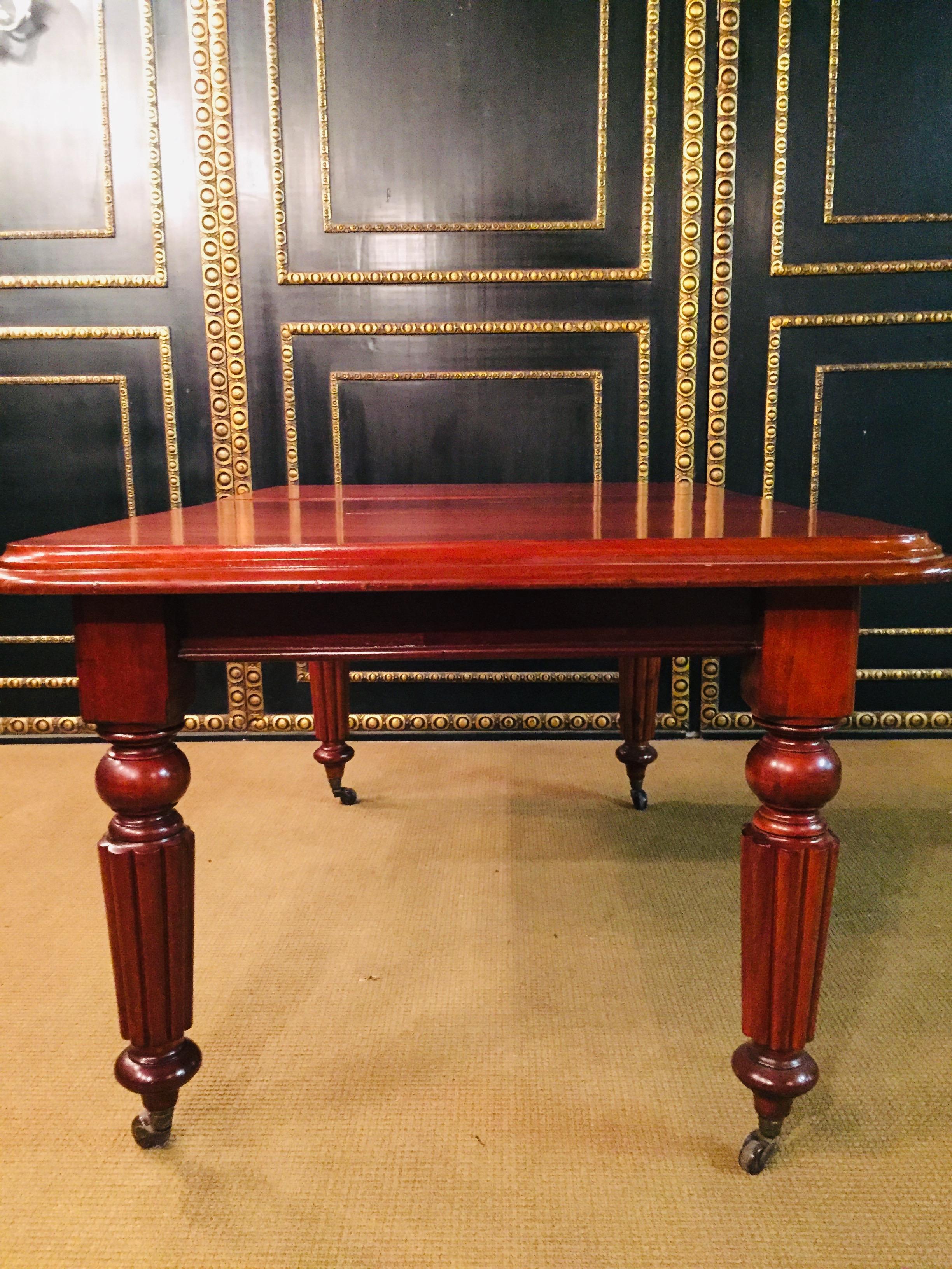 19th Century Antique English Table Solid Mahogany polished circa 1850 Joseph Fitter