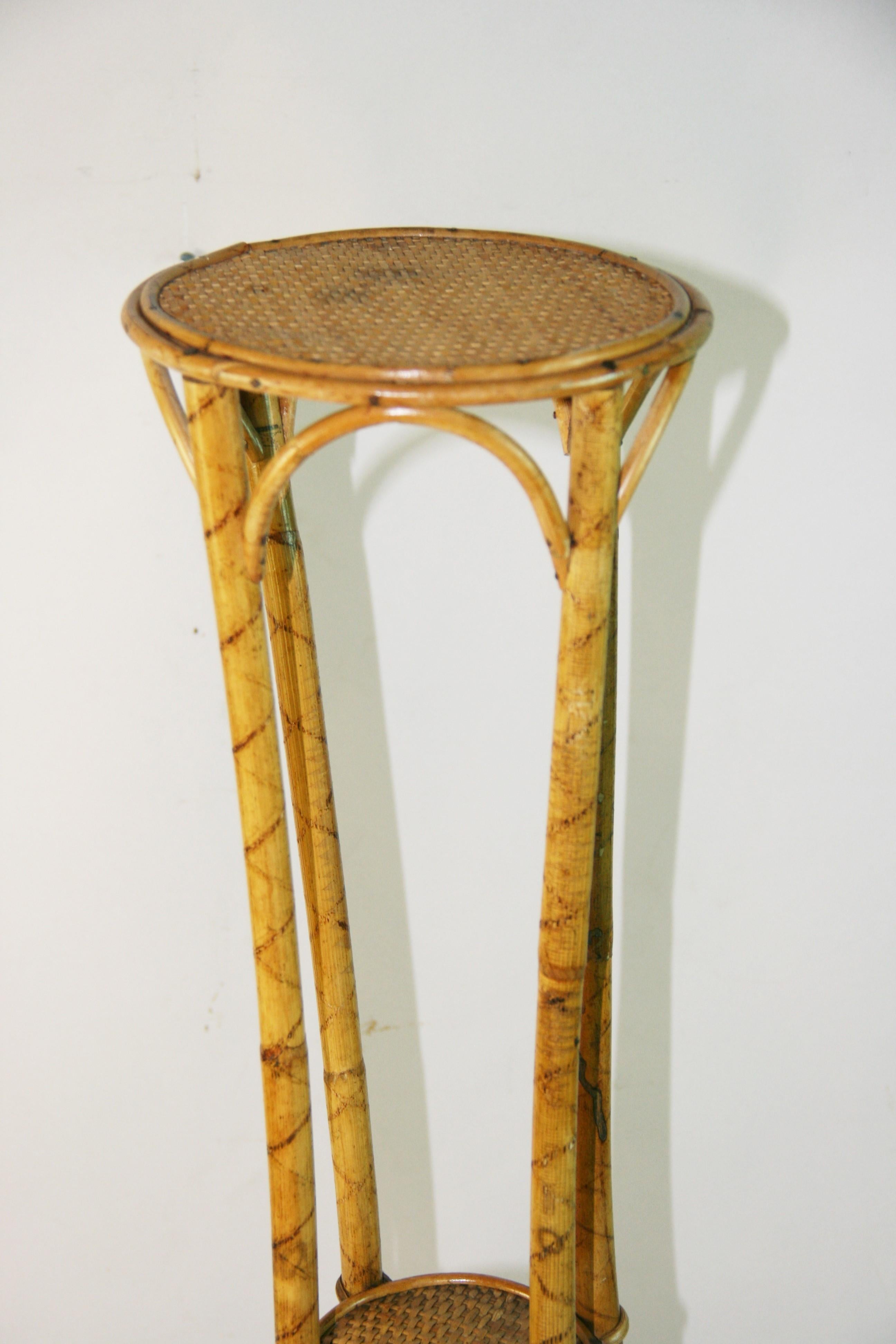 English Tall Faux Bamboo Wicker Two Tier Plant Stand Bon état - En vente à Douglas Manor, NY