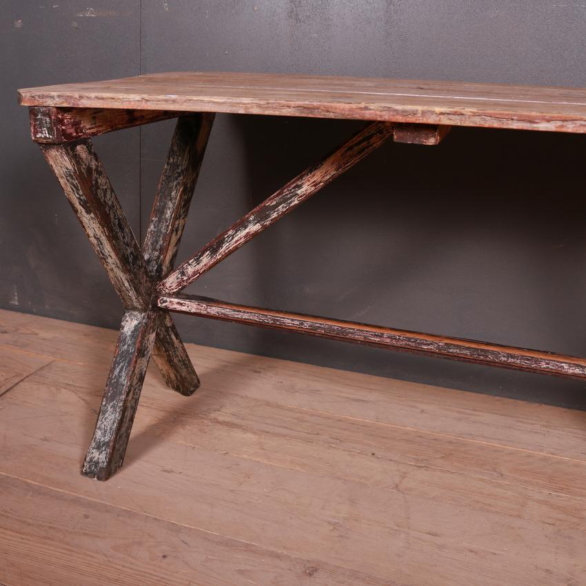 English Tavern Table In Good Condition In Leamington Spa, Warwickshire