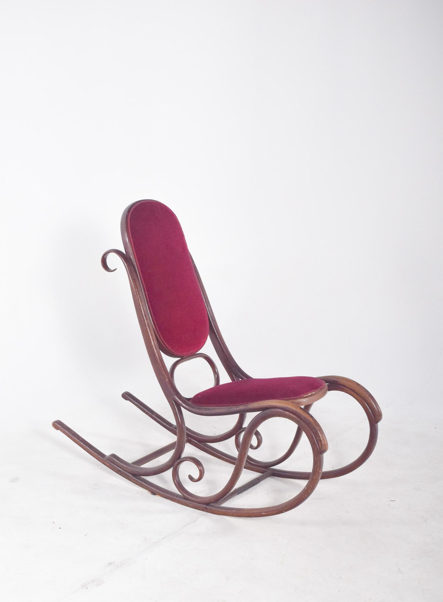 Altro Sedia a dondolo inglese in stile Thonet in vendita