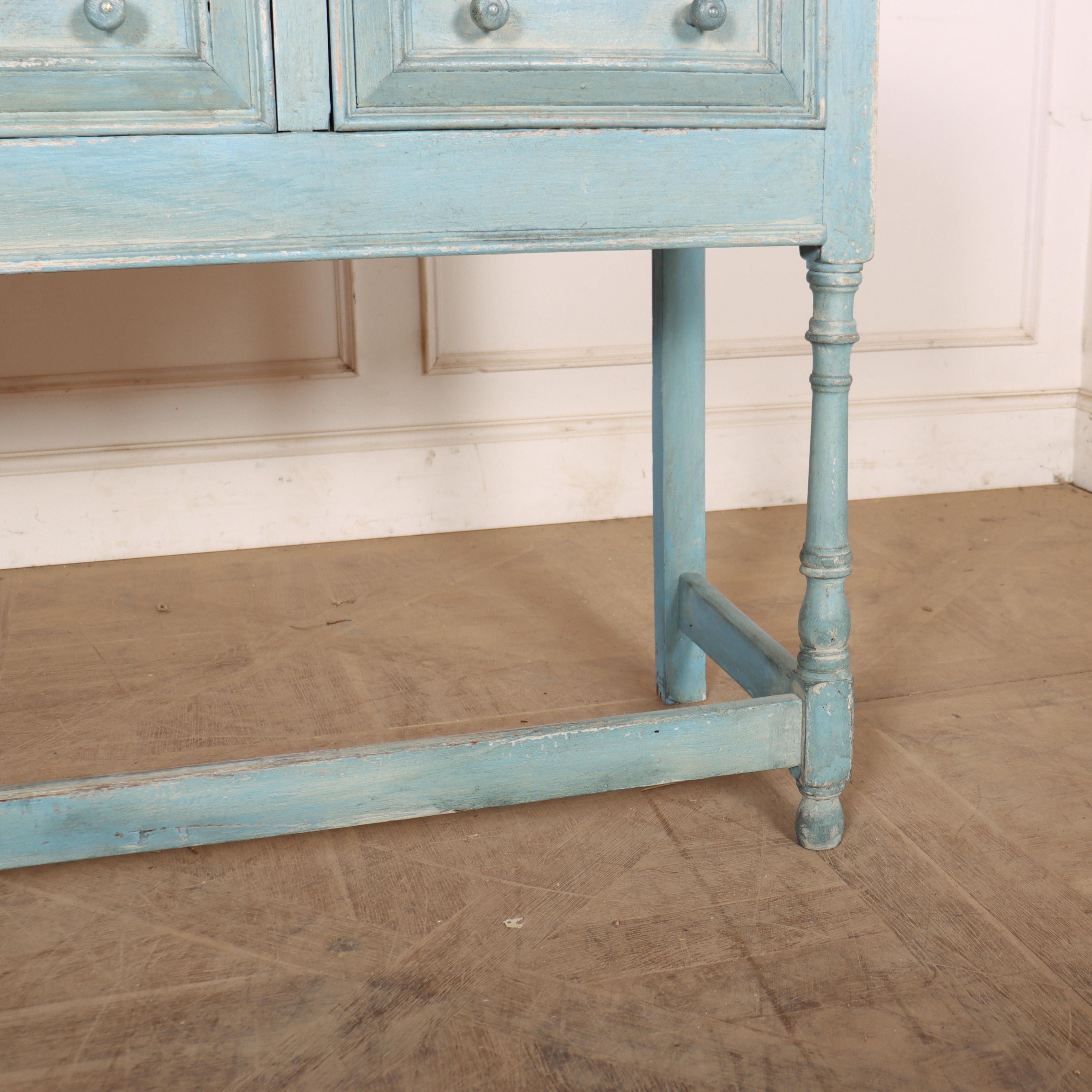Anglais Base de commode anglaise à trois tiroirs en vente