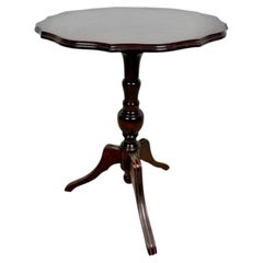 English Tilt-Top Side Table, Mid-20th Century