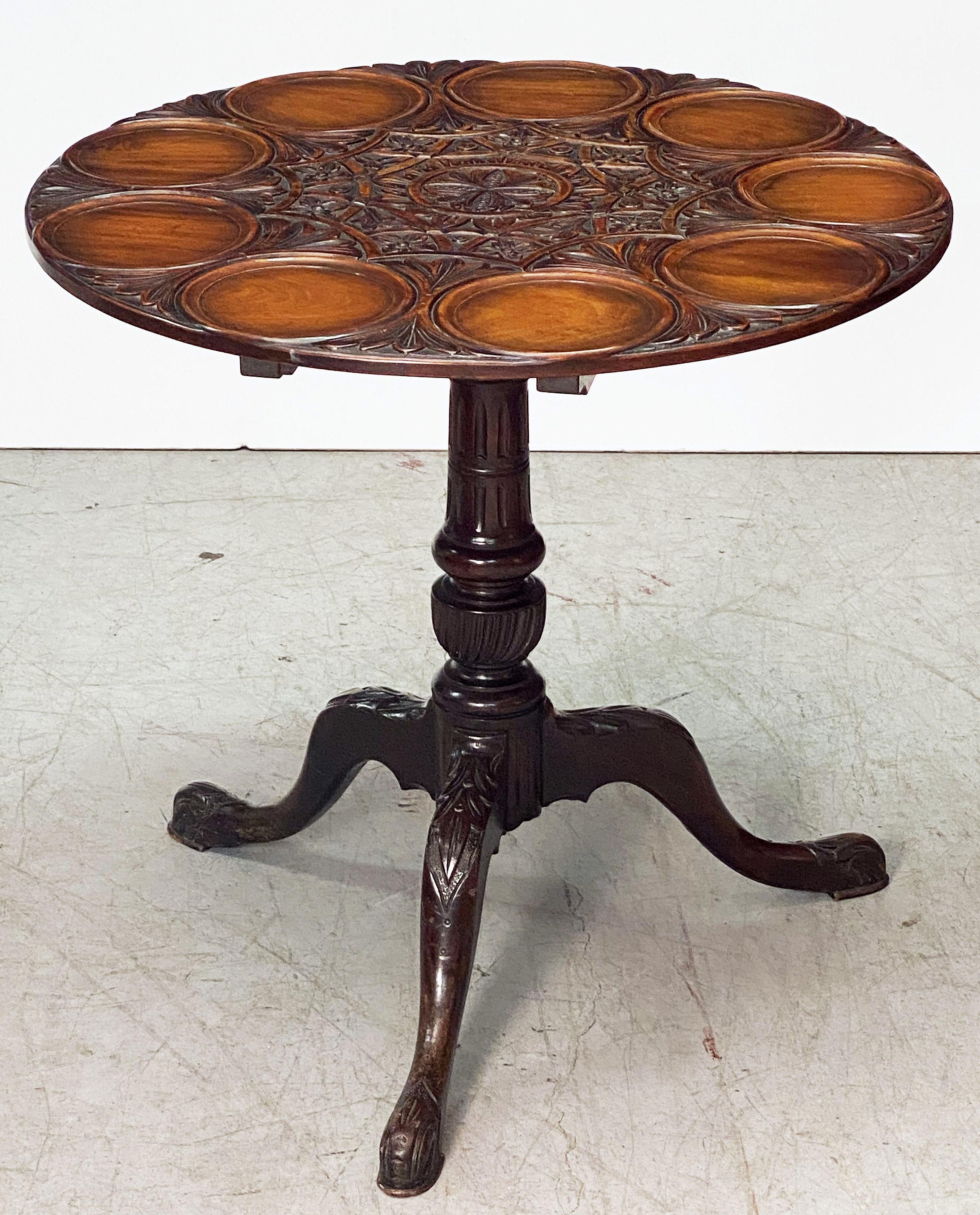 English Tilt-Top Supper Table of Mahogany For Sale 6