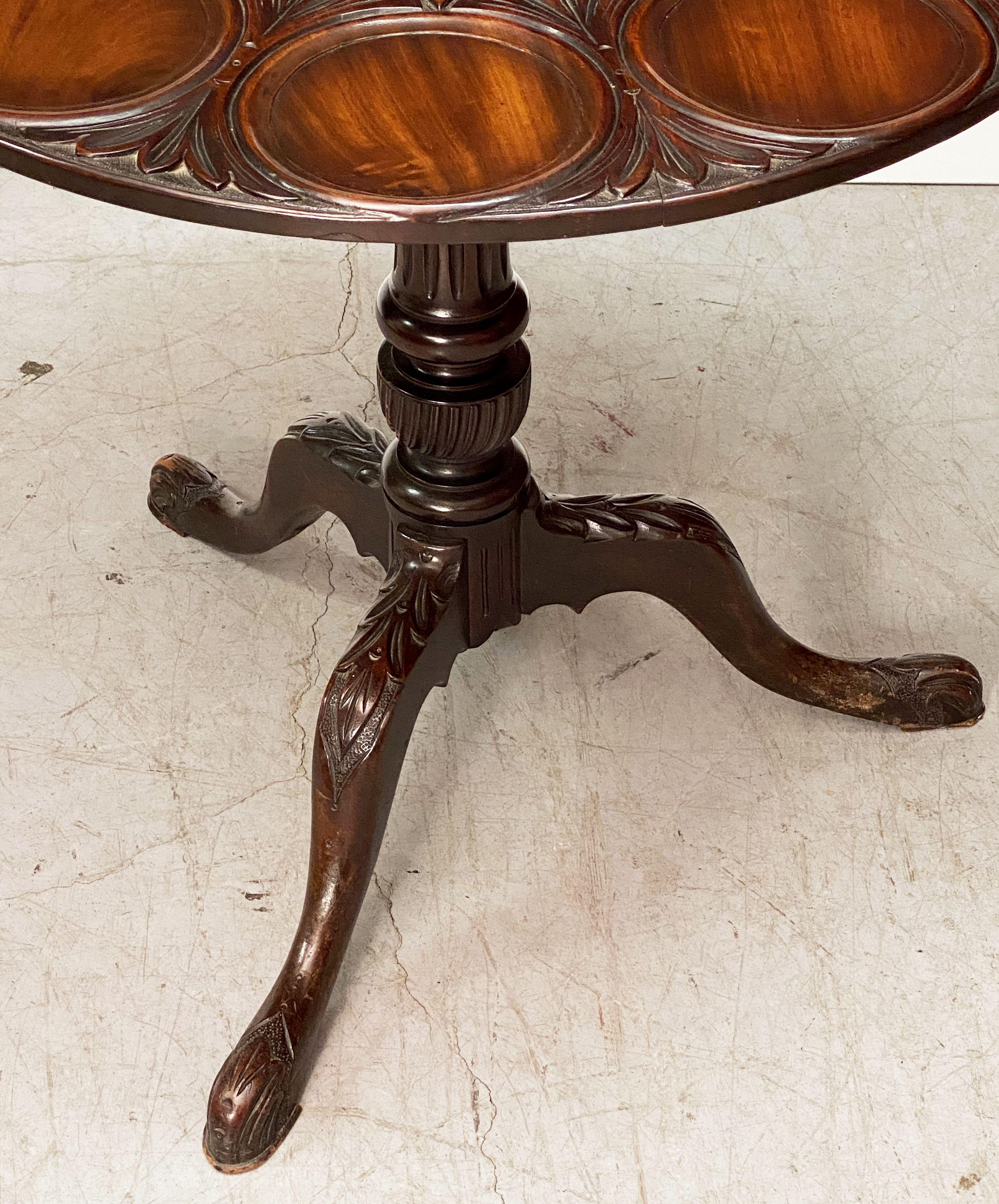 English Tilt-Top Supper Table of Mahogany For Sale 9