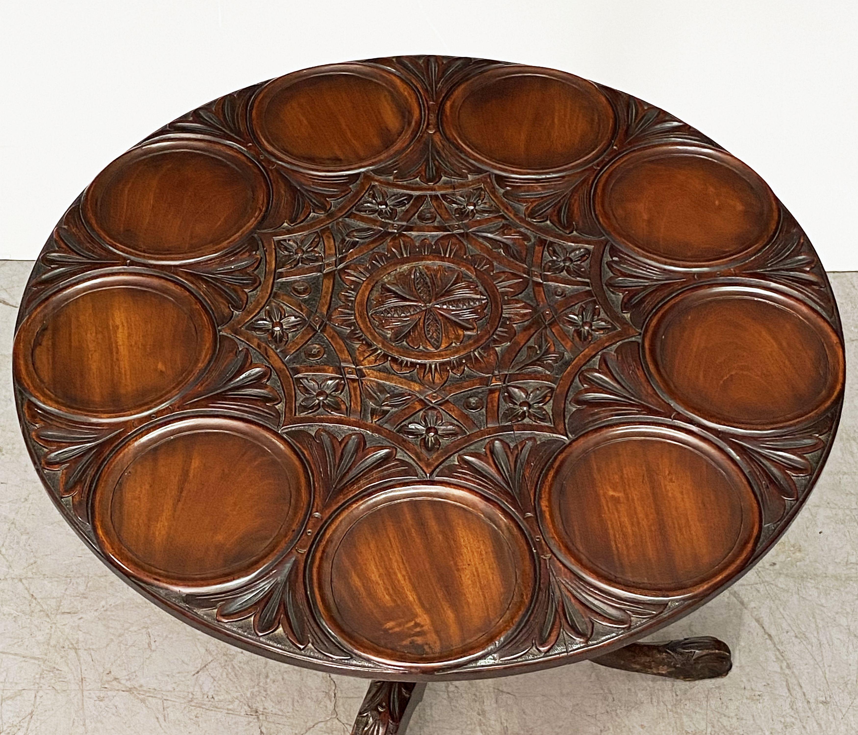 English Tilt-Top Supper Table of Mahogany In Good Condition For Sale In Austin, TX