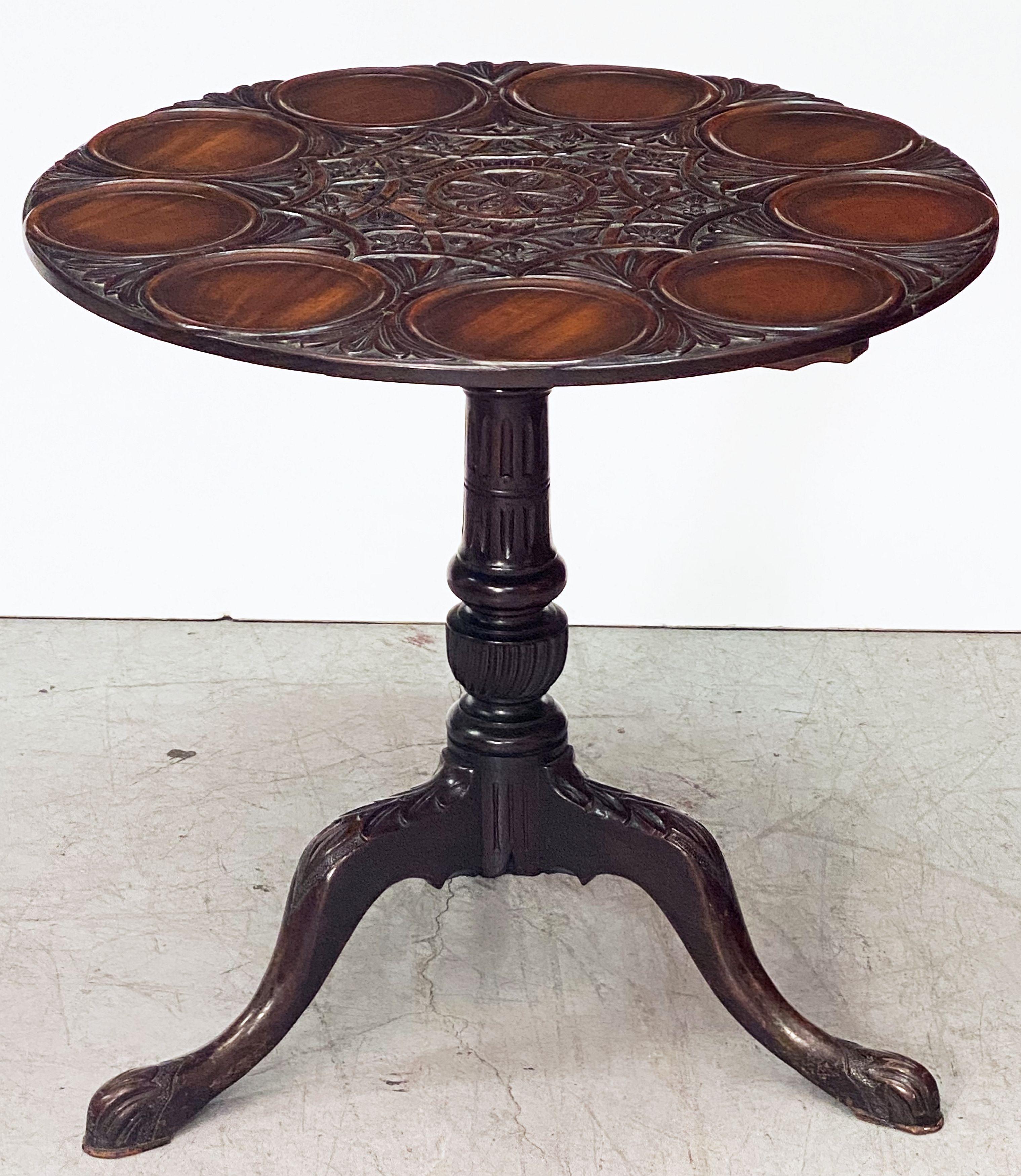 English Tilt-Top Supper Table of Mahogany For Sale 2