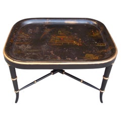 Englisch Tole Tablett auf Stand mit figuralen & Pagode Szenen auf Faux Bamboo Beine 1820