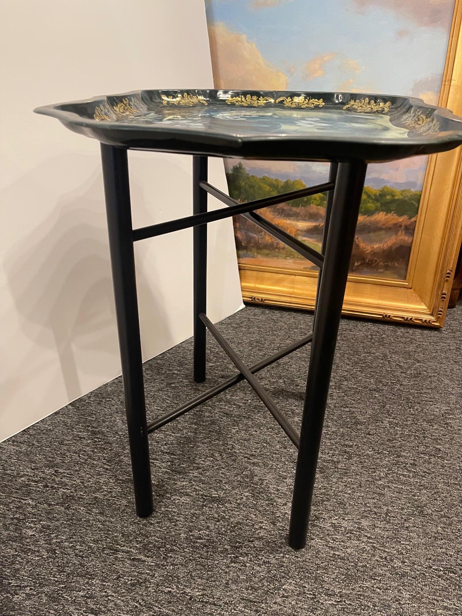 English Tole Tray Table with Floral Design, 20th Century For Sale 3