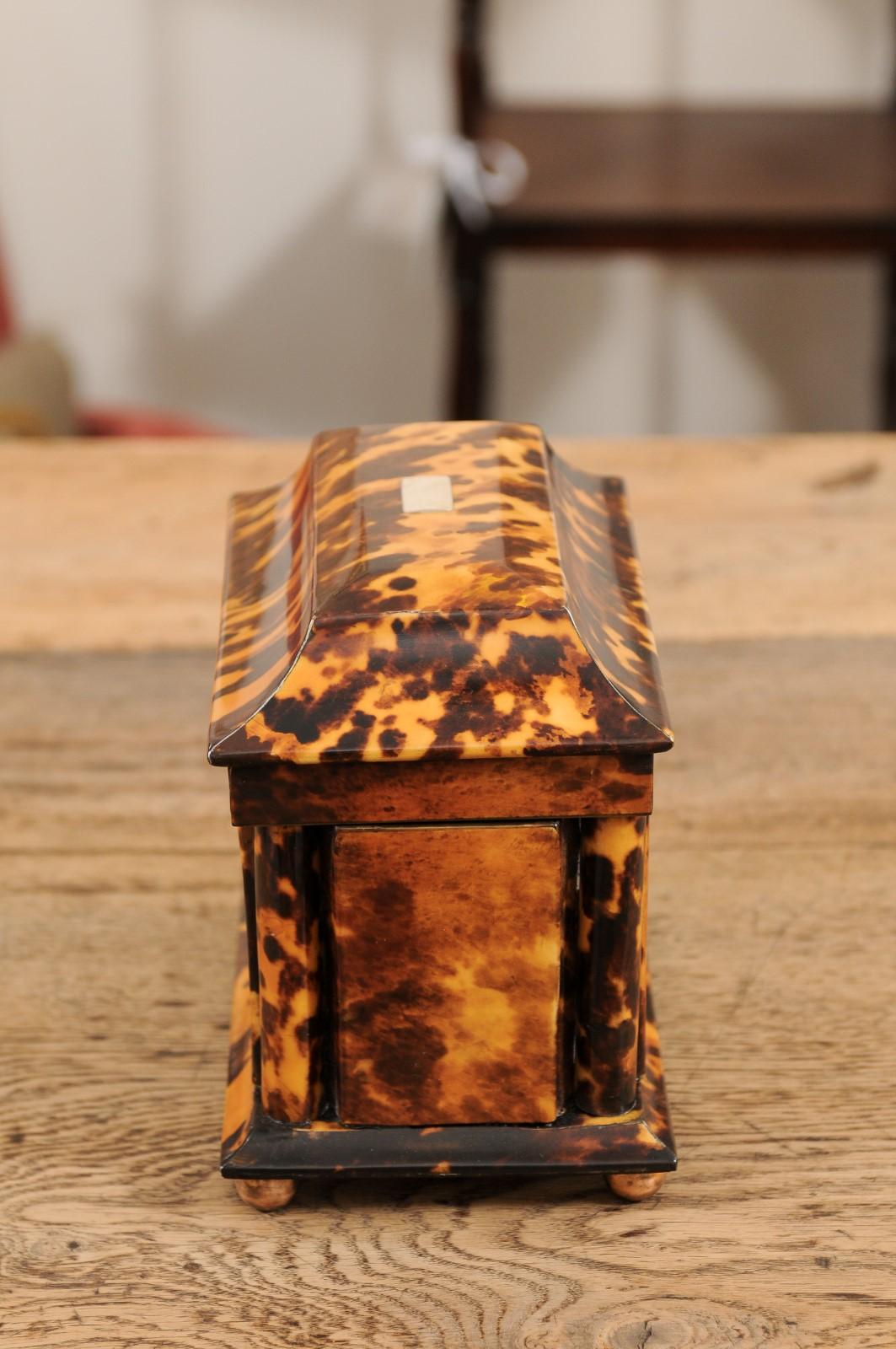Englische Schildpatt-Teedose in Pagodenform, frühes 19. Jahrhundert im Angebot 1