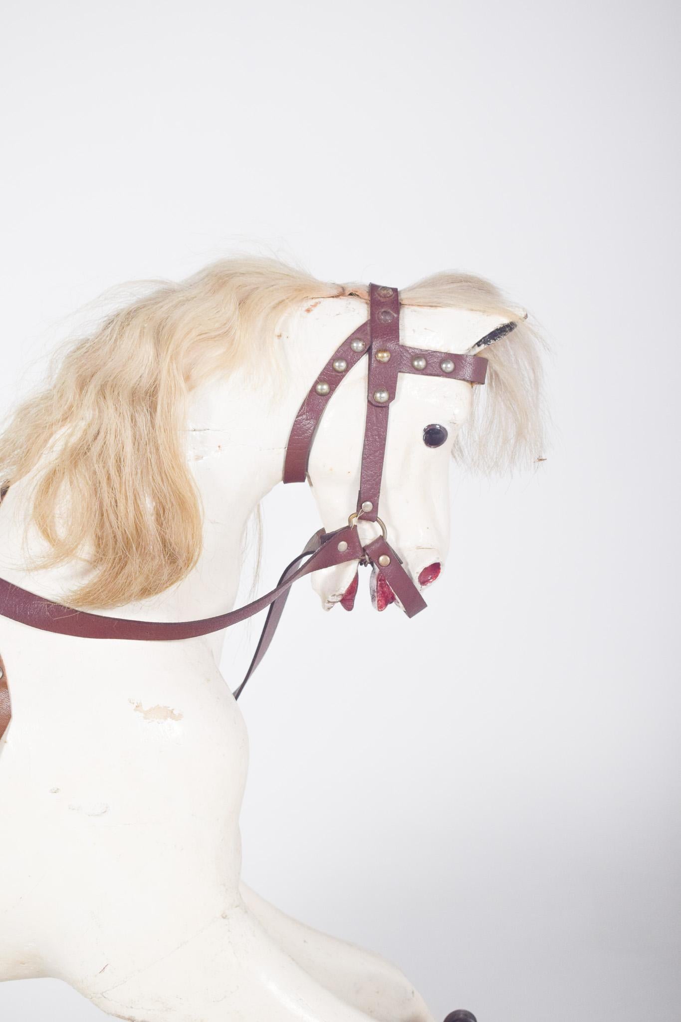 20th Century English Toy Horse in Painted Wood For Sale