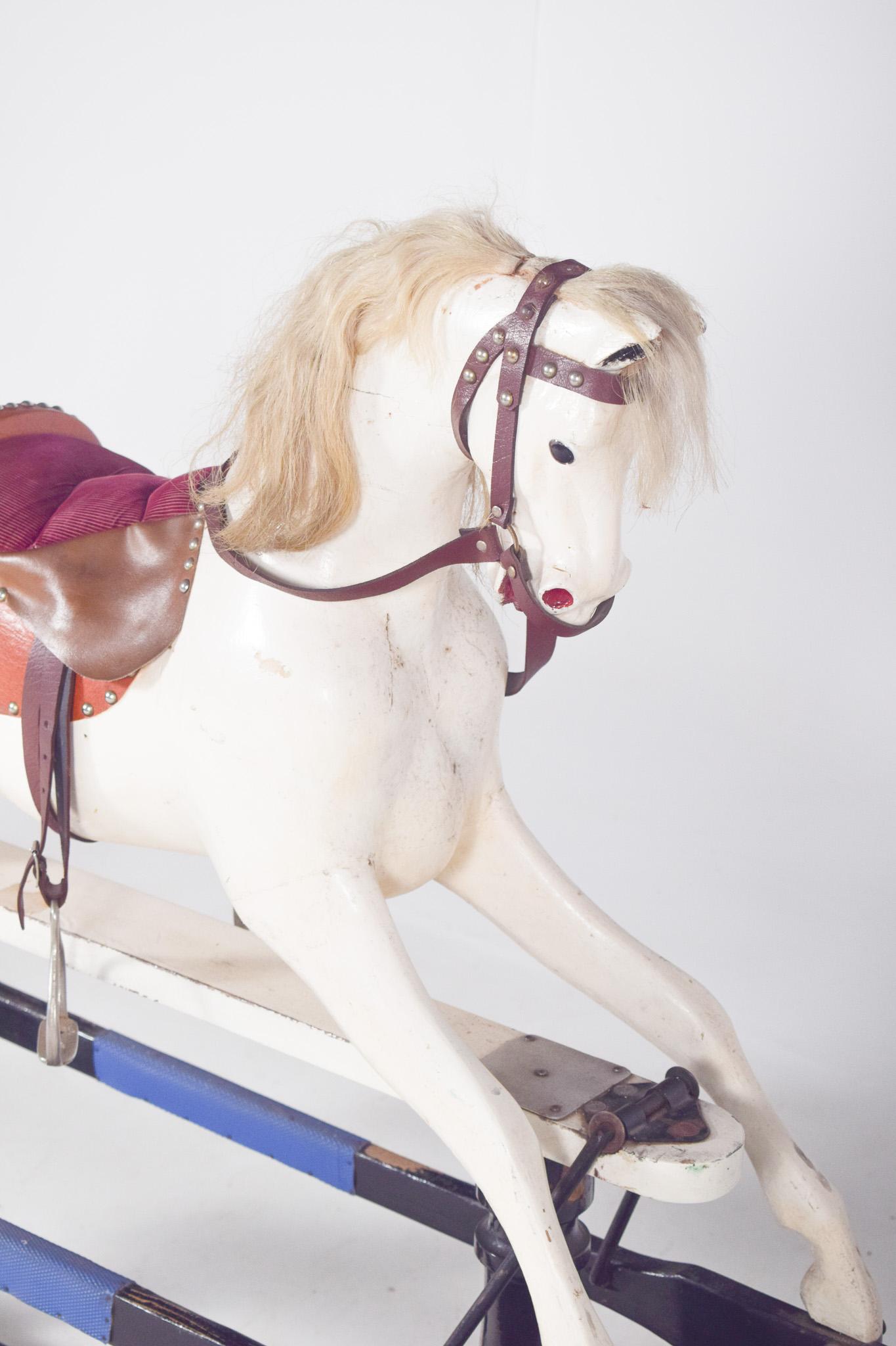 English Toy Horse in Painted Wood For Sale 4