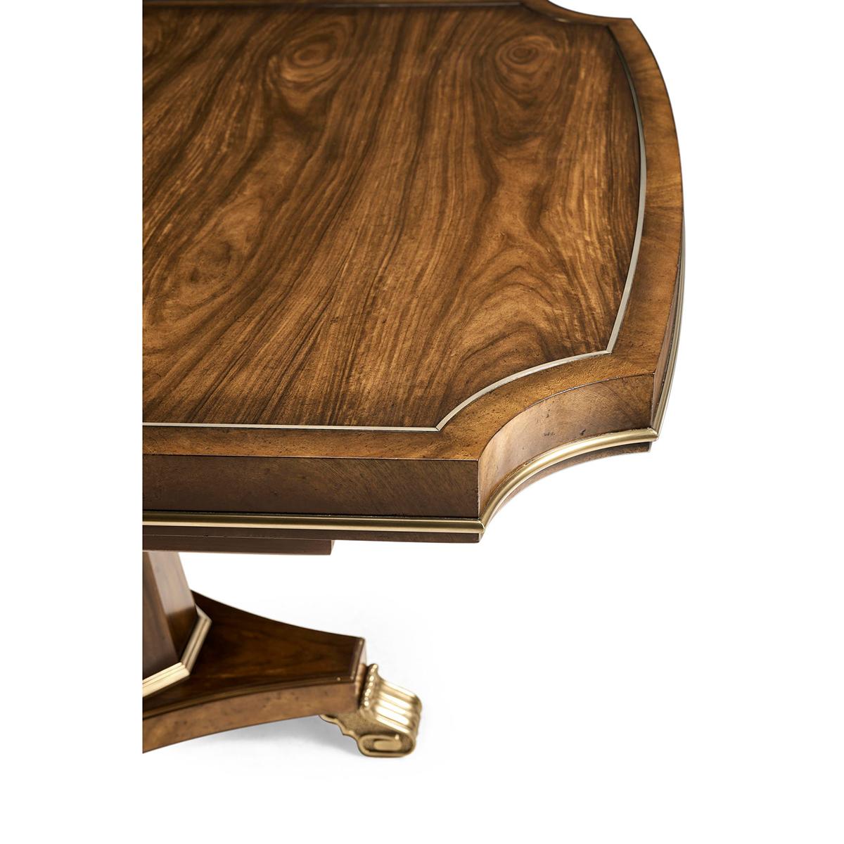 Mesa de comedor extensible tradicional inglesa Latón en venta