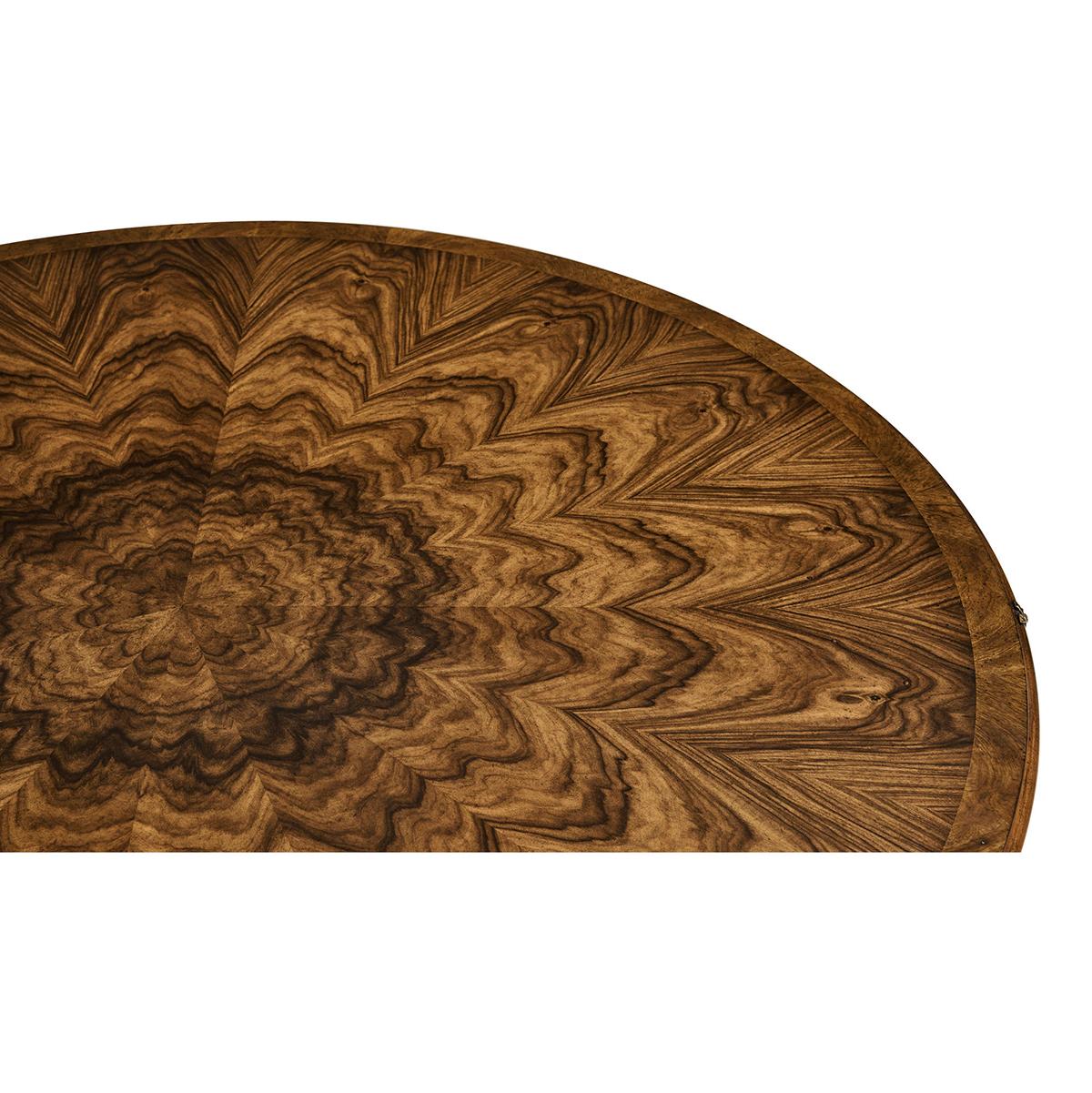 English Traditional Round Dining Table In New Condition For Sale In Westwood, NJ