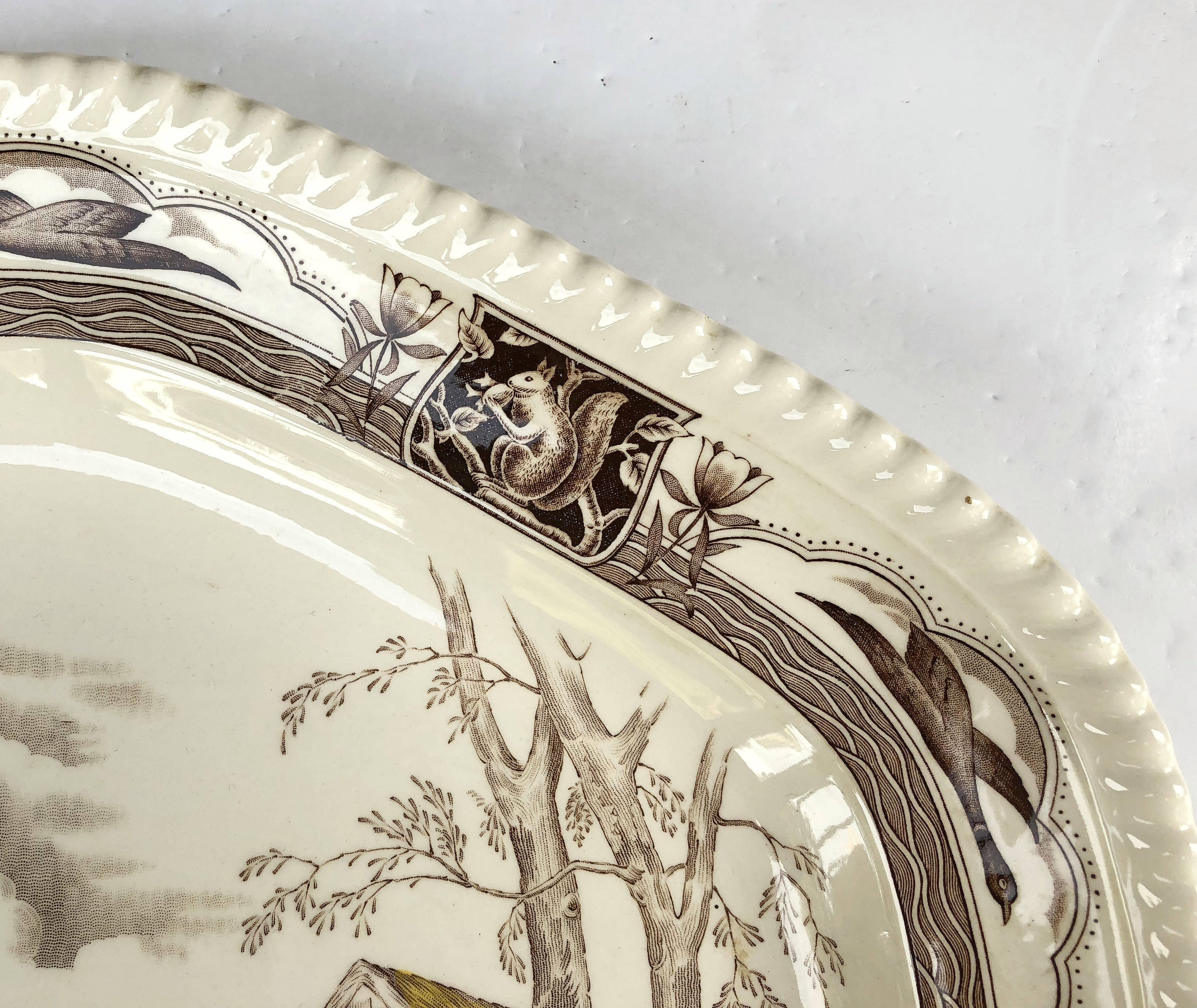 Vernissé Grand plateau à Turkey en porcelaine anglaise Transferware, Barnyard King par Johnson Brothers en vente