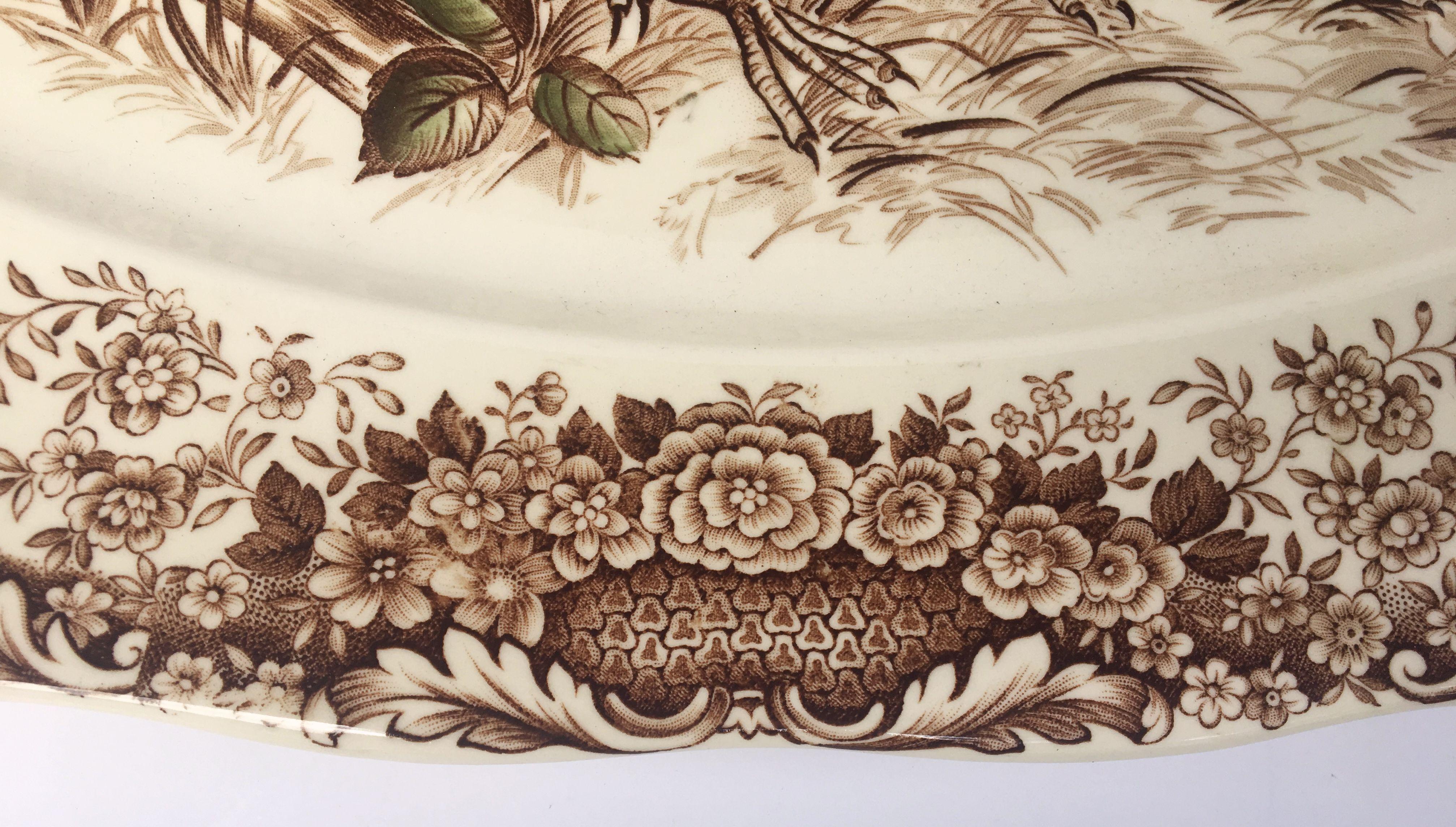 Plato grande de pavo de transferencias inglesas, nativo americano de Johnson Brothers siglo XX en venta