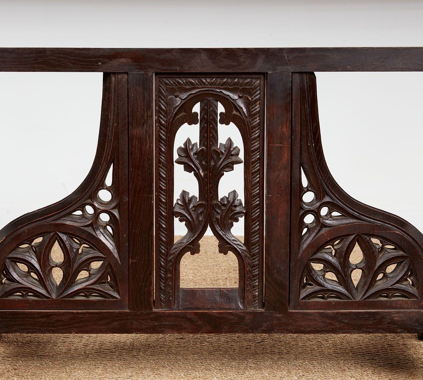 Anglais Table centrale à tréteaux anglais en vente