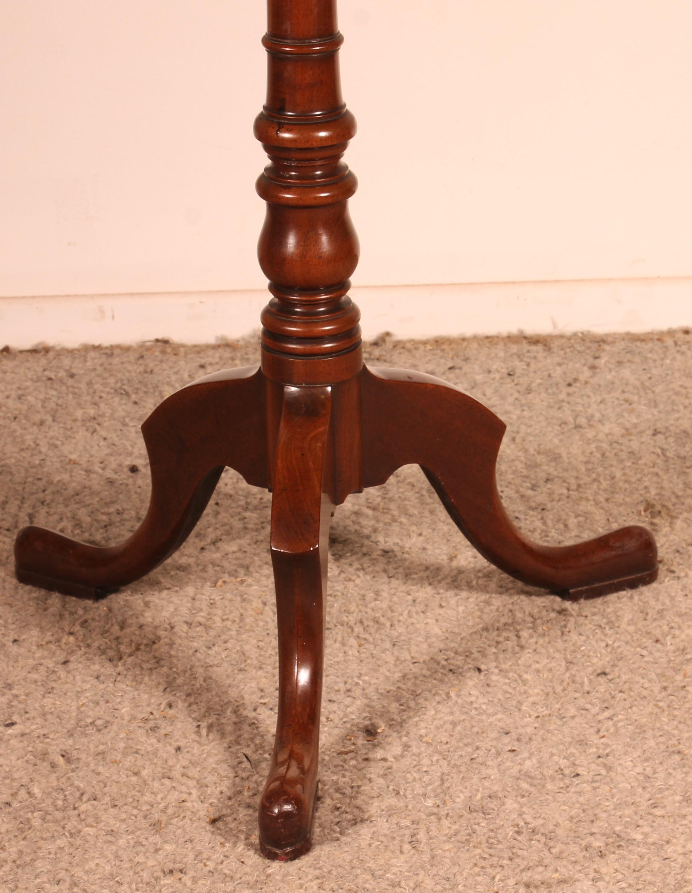 English Tripod Table Circa 1800 In Mahogany In Good Condition For Sale In Brussels, Brussels