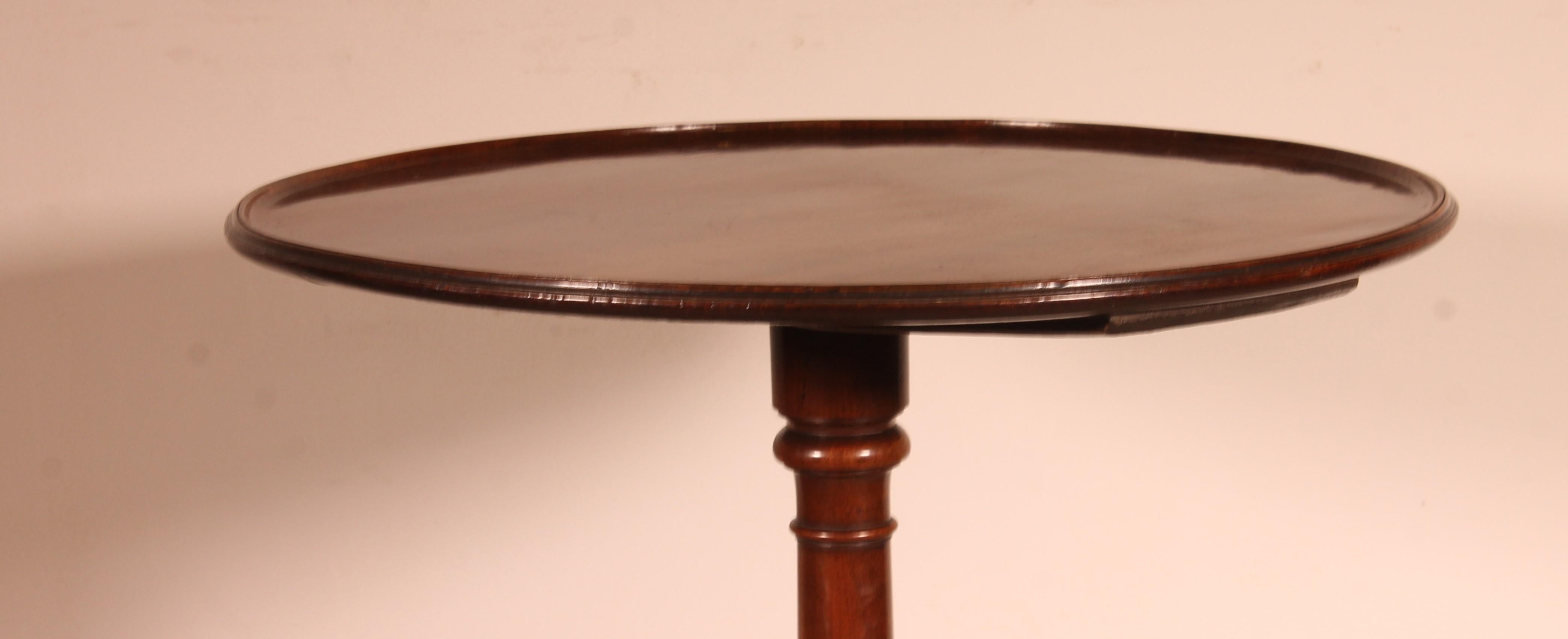 English Tripod Table Circa 1800 In Mahogany For Sale 1