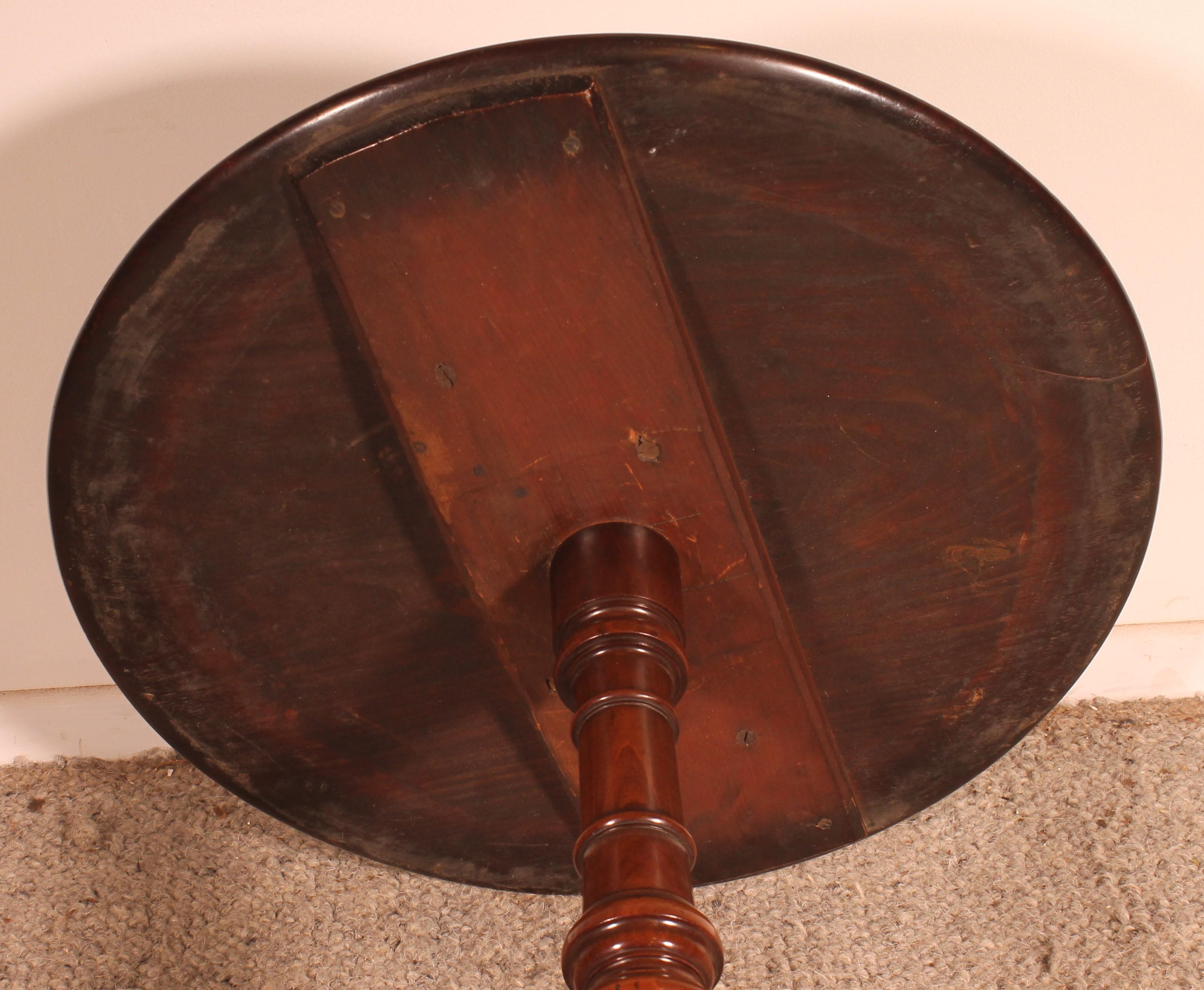 Englischer Dreibein-Tisch aus Mahagoni, um 1800 im Angebot 3