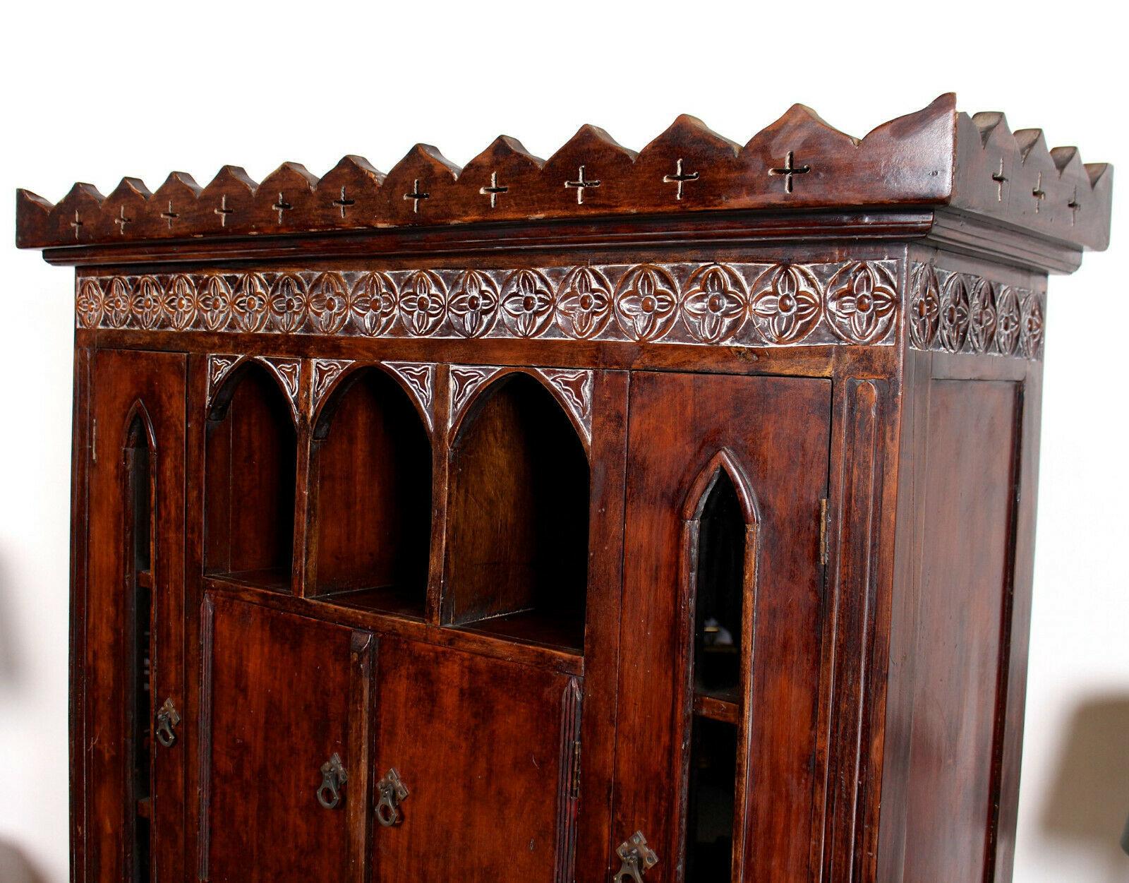 English Tudor Carved Dresser Cabinet For Sale 3
