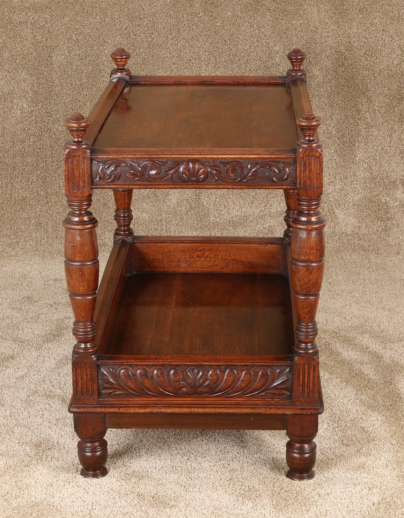 English Tudor Revival Oak Server with Exceptional Carvings, circa 1890 In Good Condition For Sale In Barrington, IL