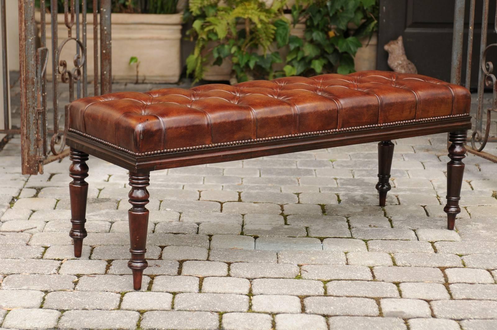 English Tufted Leather and Mahogany Backless Bench from the 1870s 1