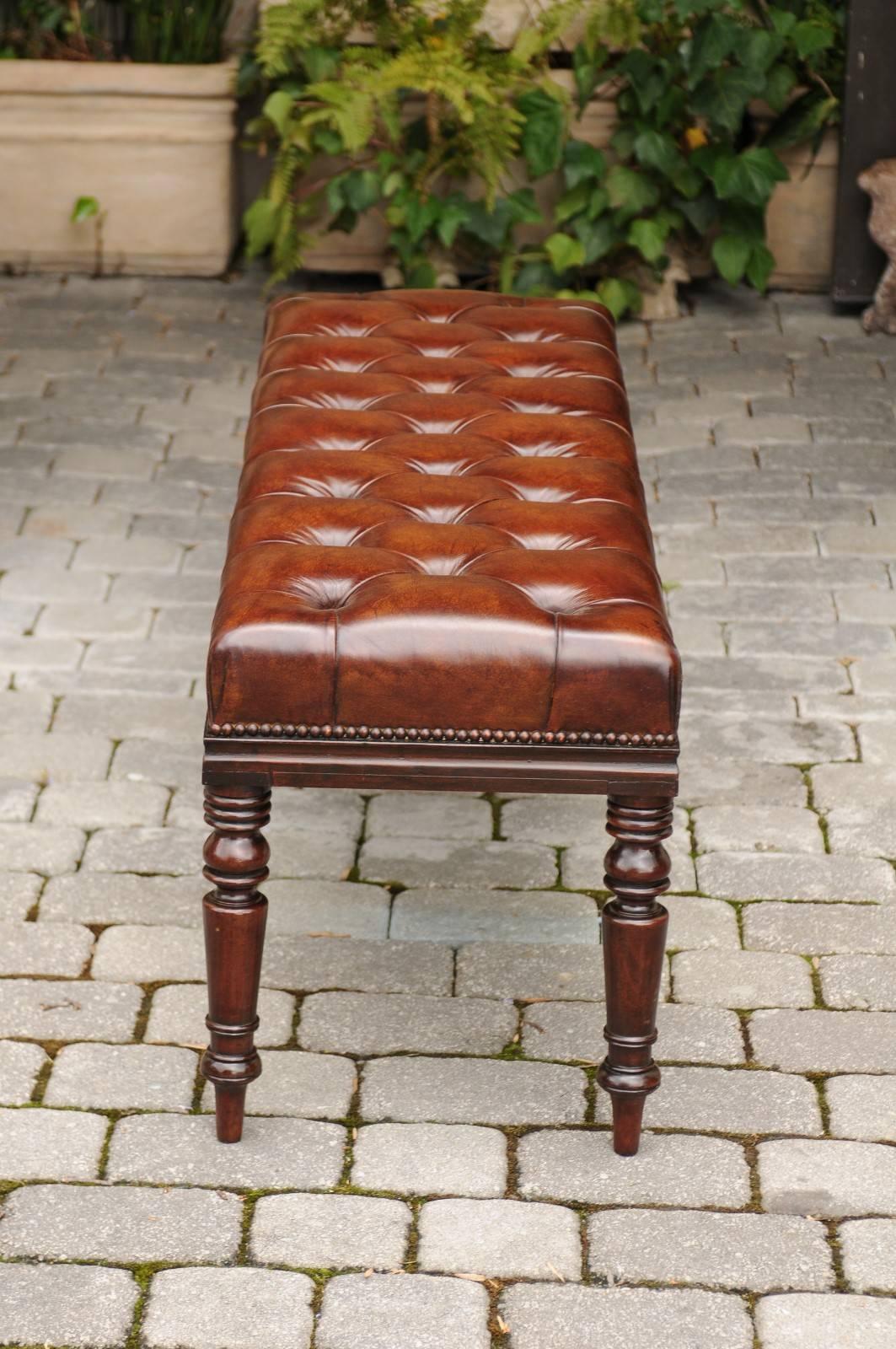 English Tufted Leather and Mahogany Backless Bench from the 1870s 3